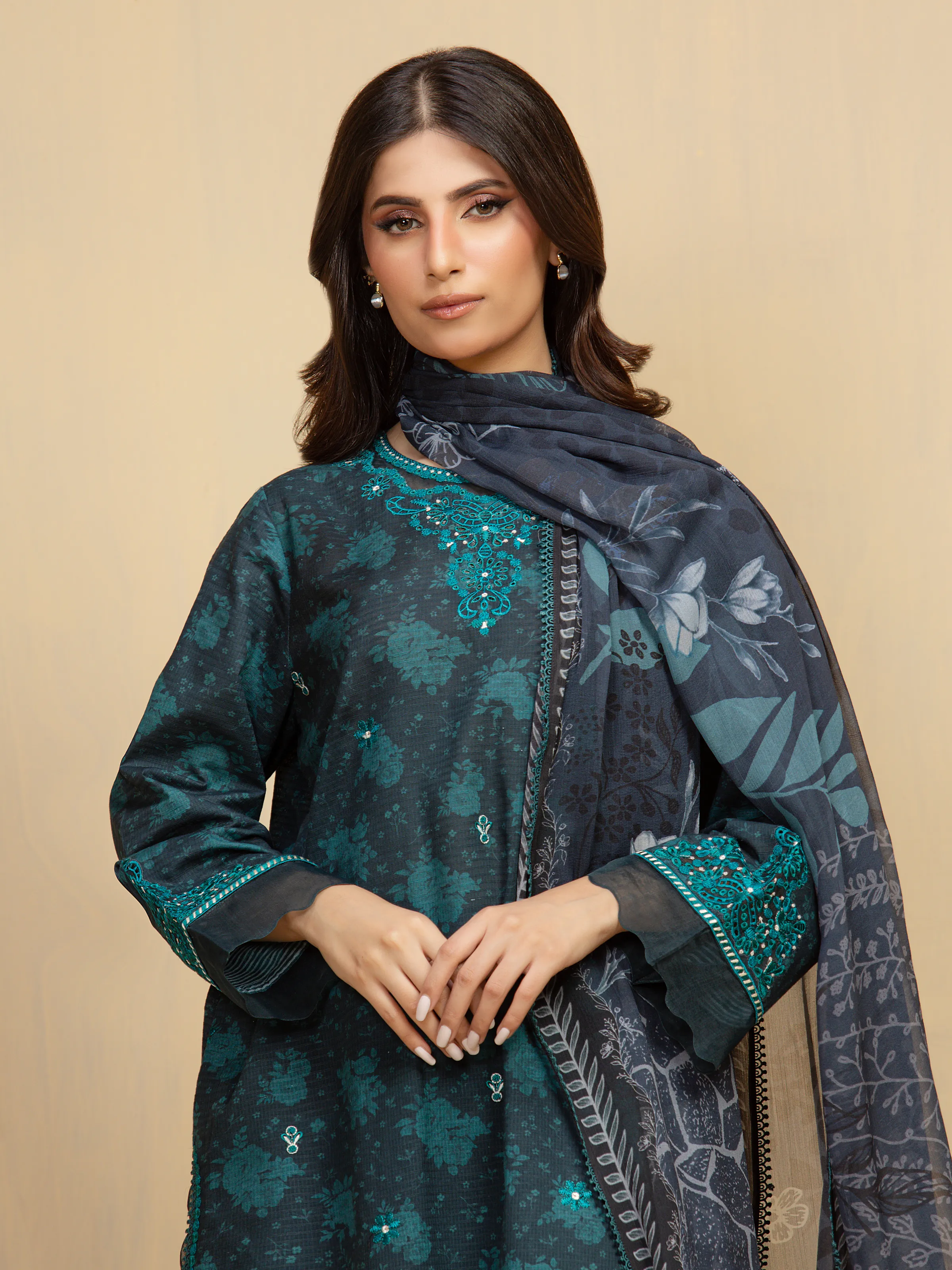 Embroidered Lawn Suit - EWU5V1-31905-3P - Image 2