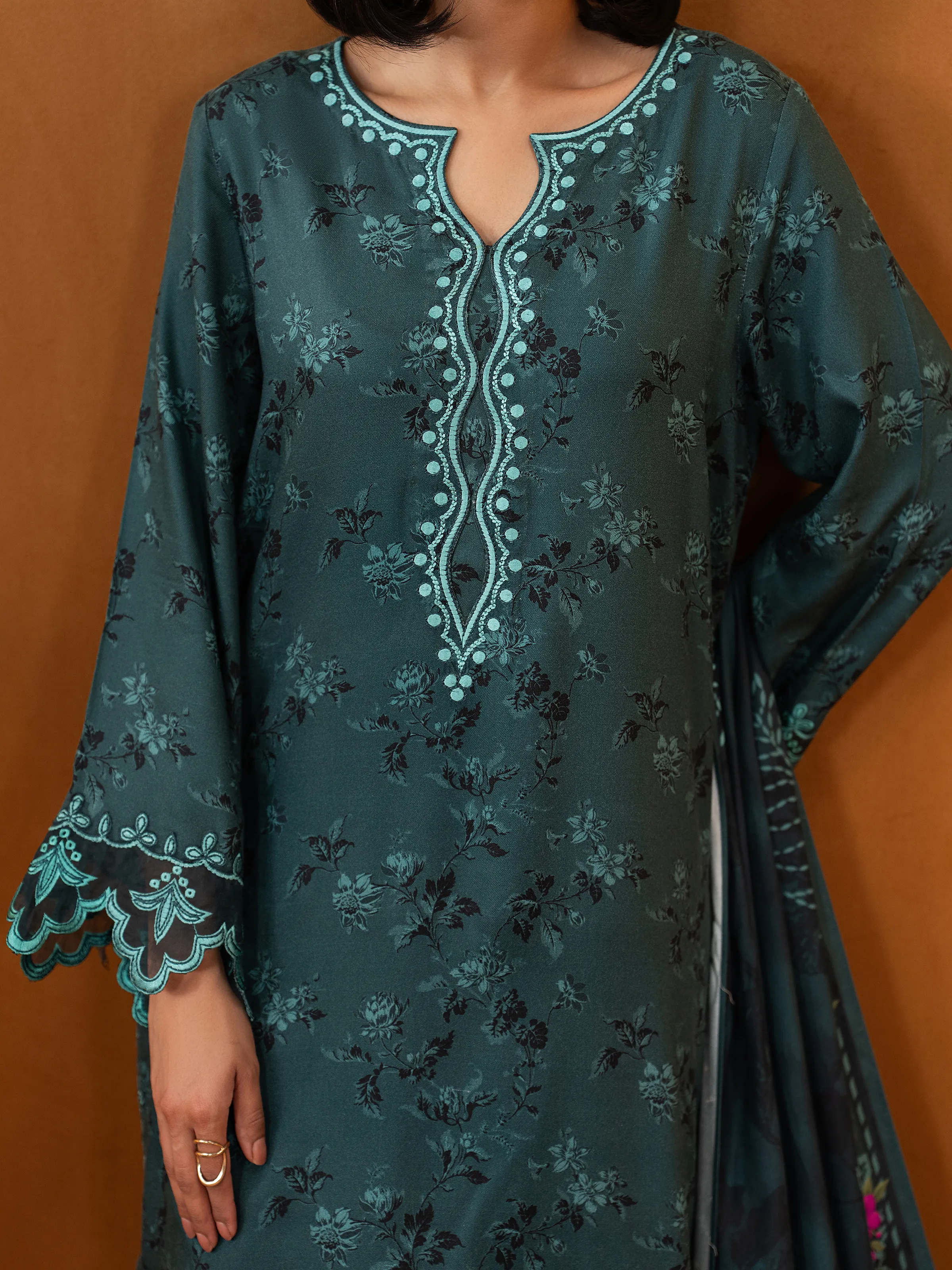 Embroidered Twill Viscose Suit - EWU5V20-32084-3P - Image 3