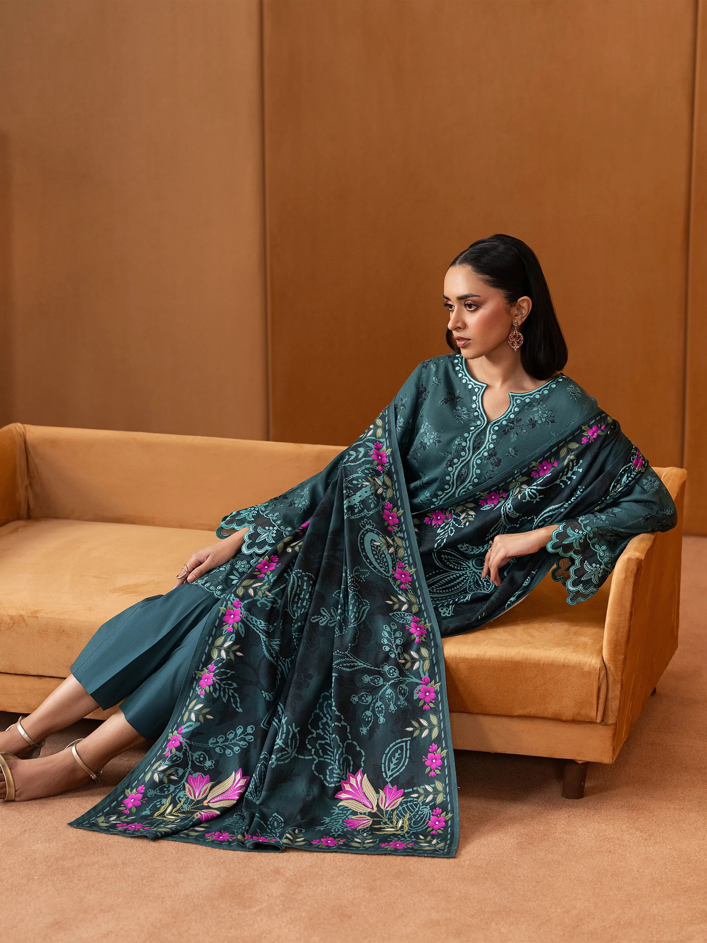 Embroidered Twill Viscose Suit - EWU5V20-32084-3P - Image 4