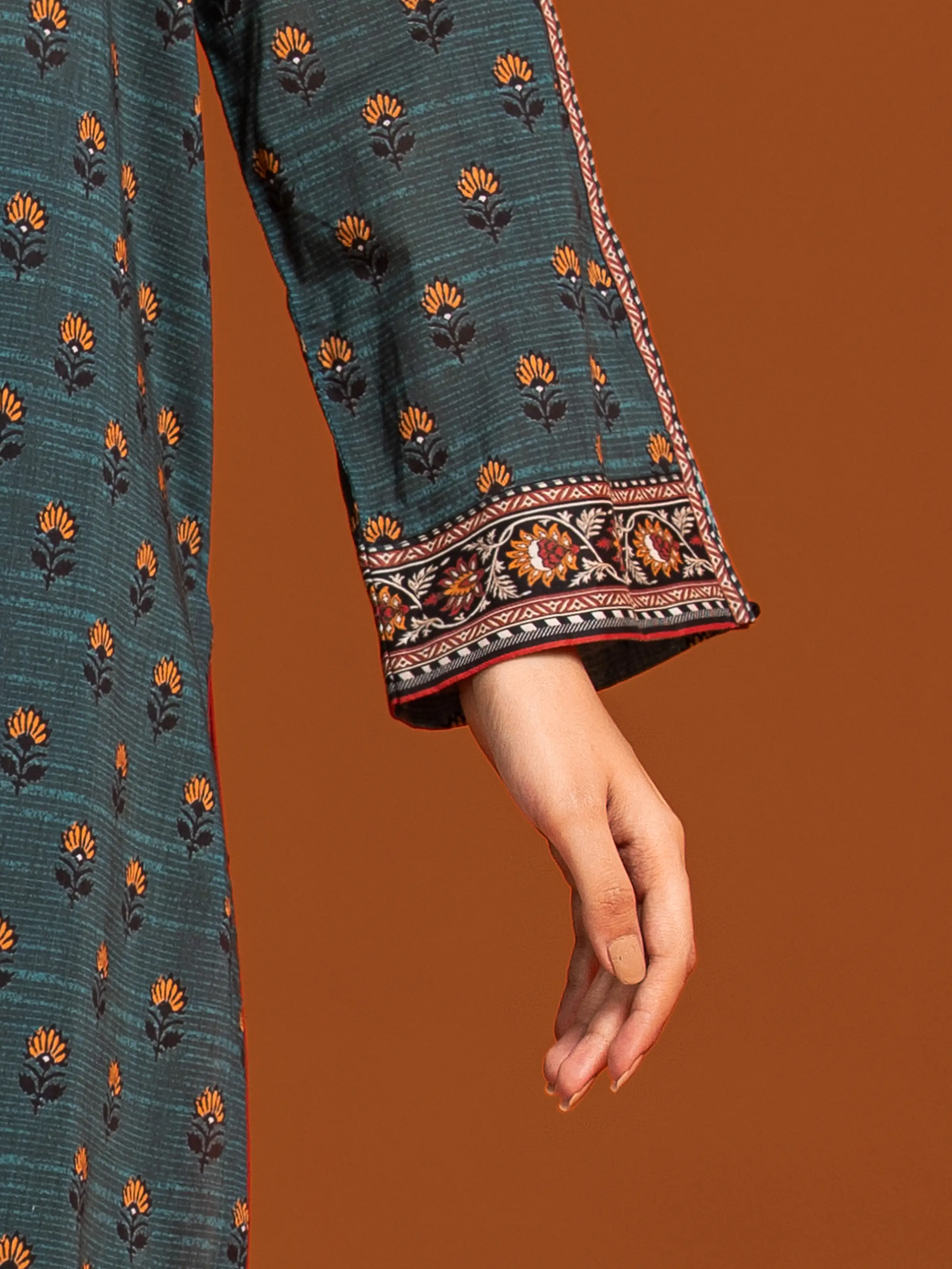 Printed Khaddar Suit - EWU24A3-27168-3P - Image 4