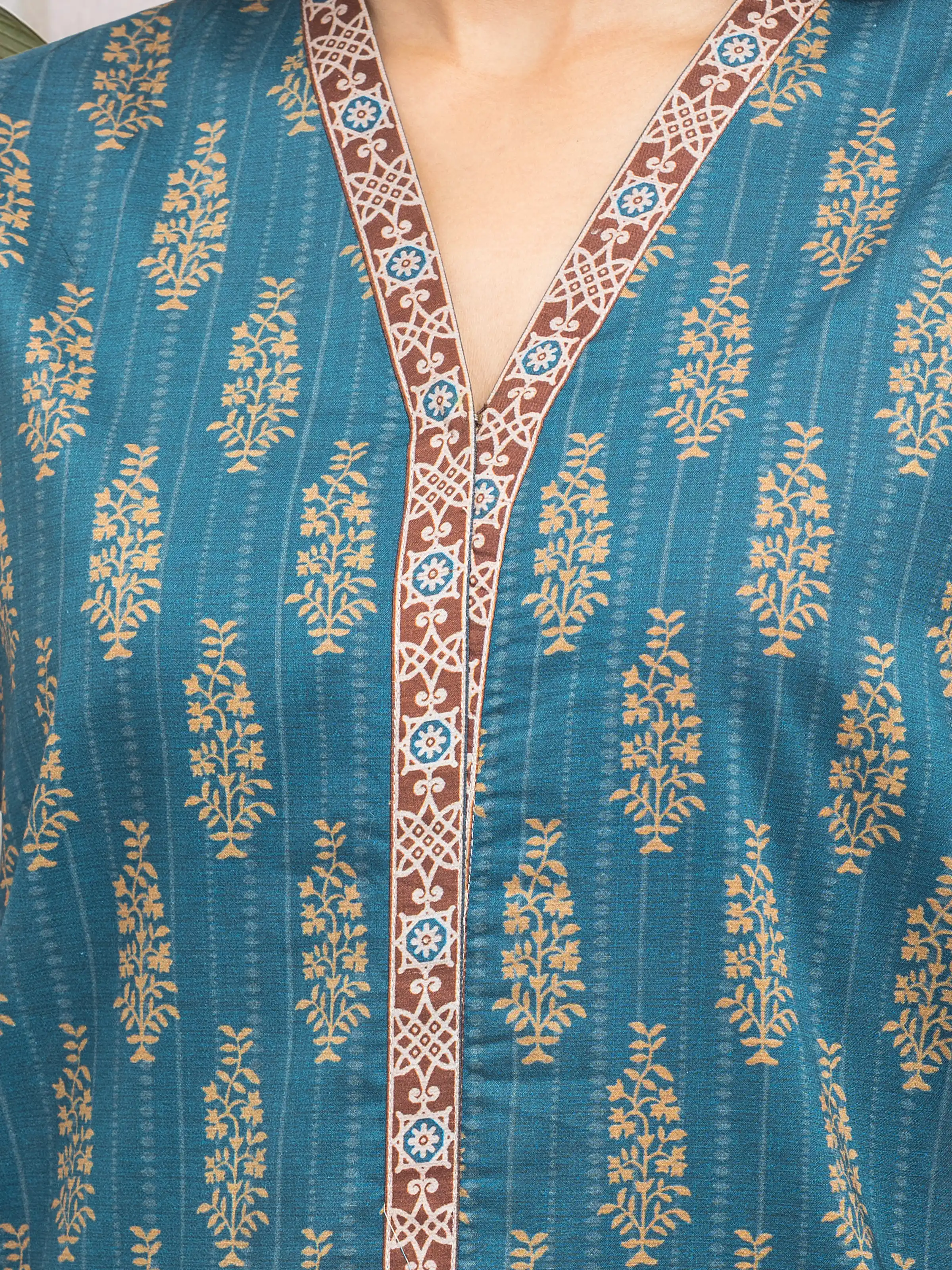 Printed Khaddar Suit - EWU24M3-094-3P - Image 4