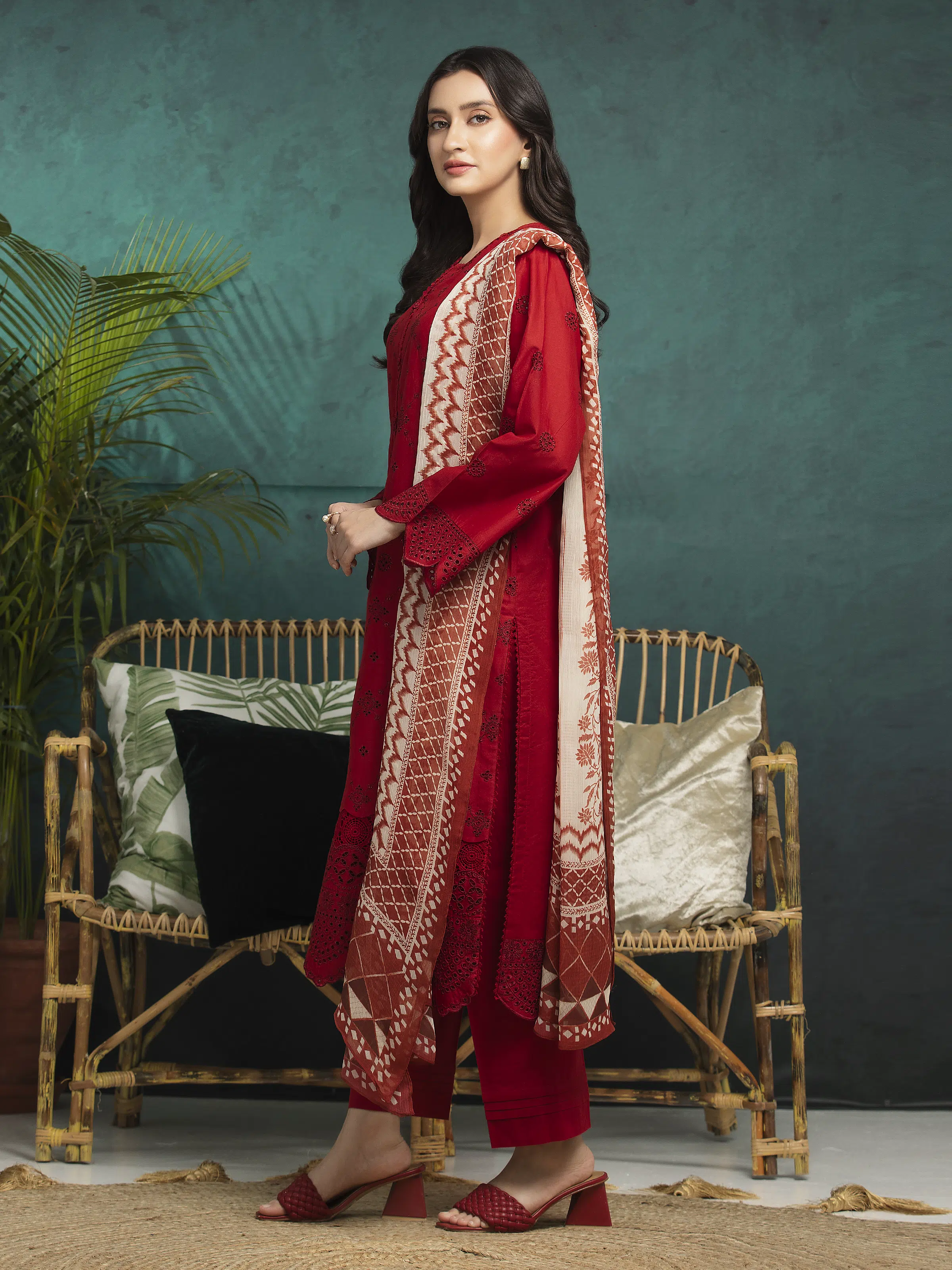 Embroidered Cambric Suit - EWU5V2-31029-3P - Image 3