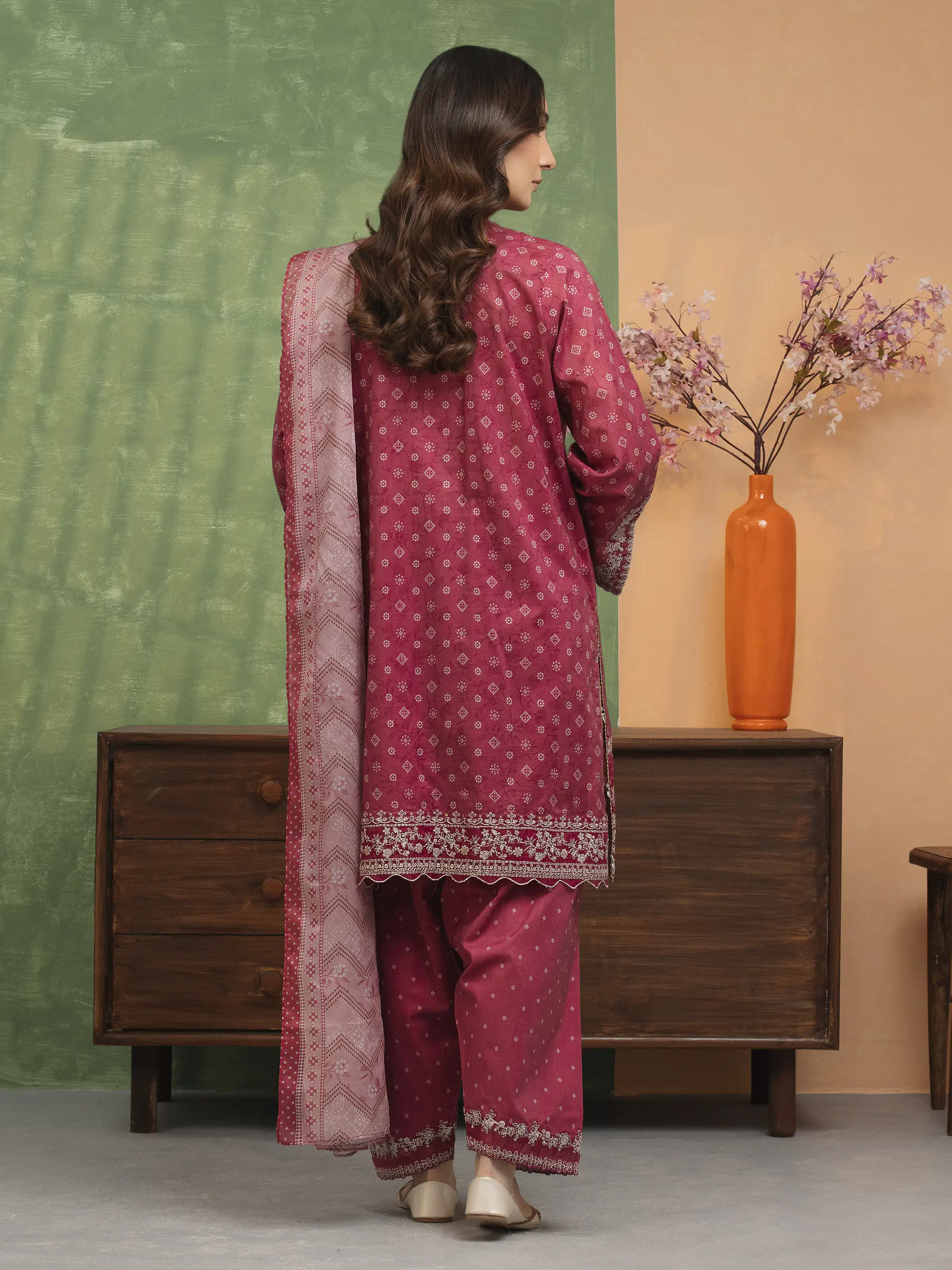 Embroidered Lawn Suit - EWU5V1-31431-3P - Image 2