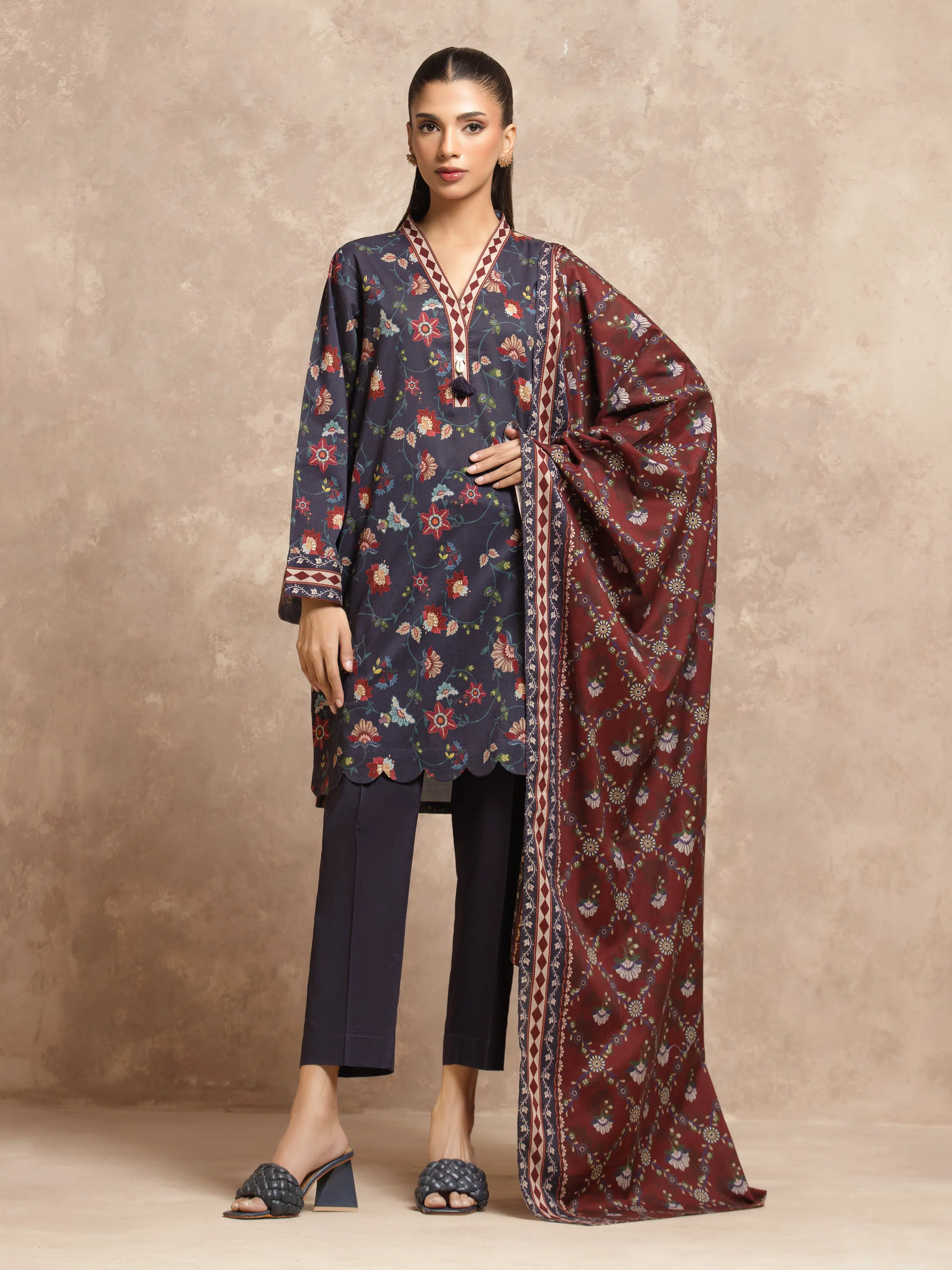Printed Khaddar Suit - EWU5A3-36028-3P