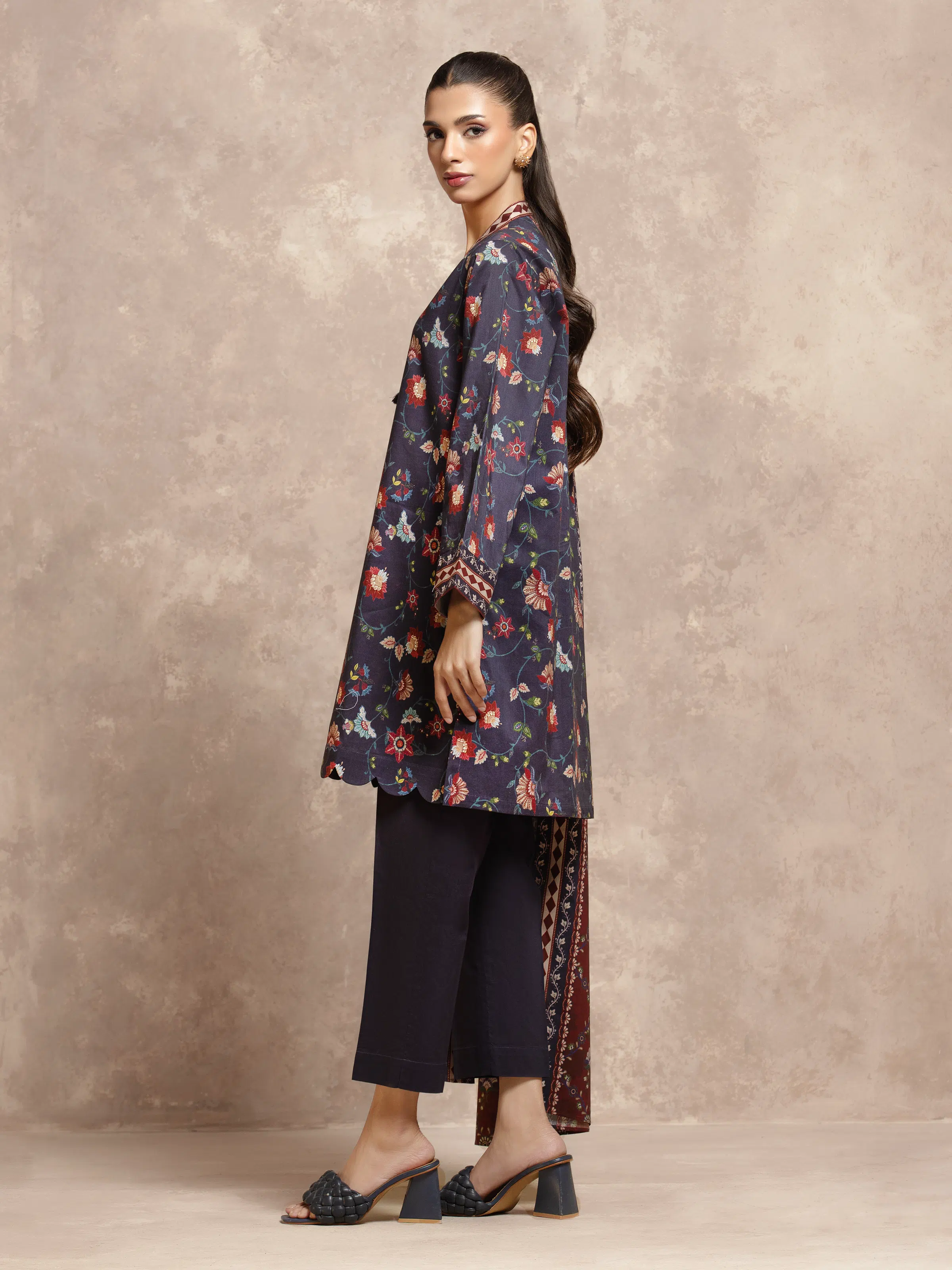 Printed Khaddar Suit - EWU5A3-36028-3P - Image 5