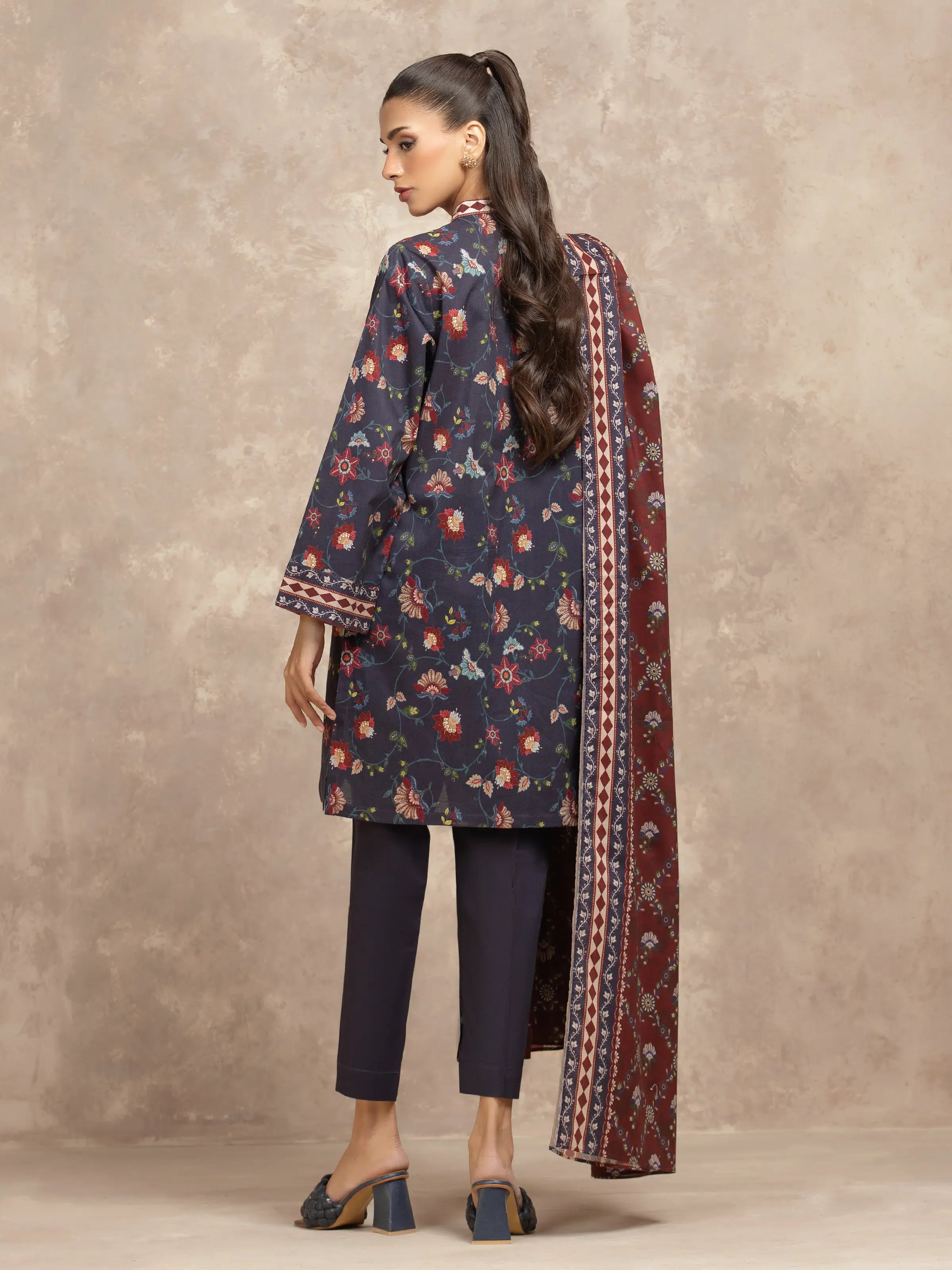Printed Khaddar Suit - EWU5A3-36028-3P - Image 6