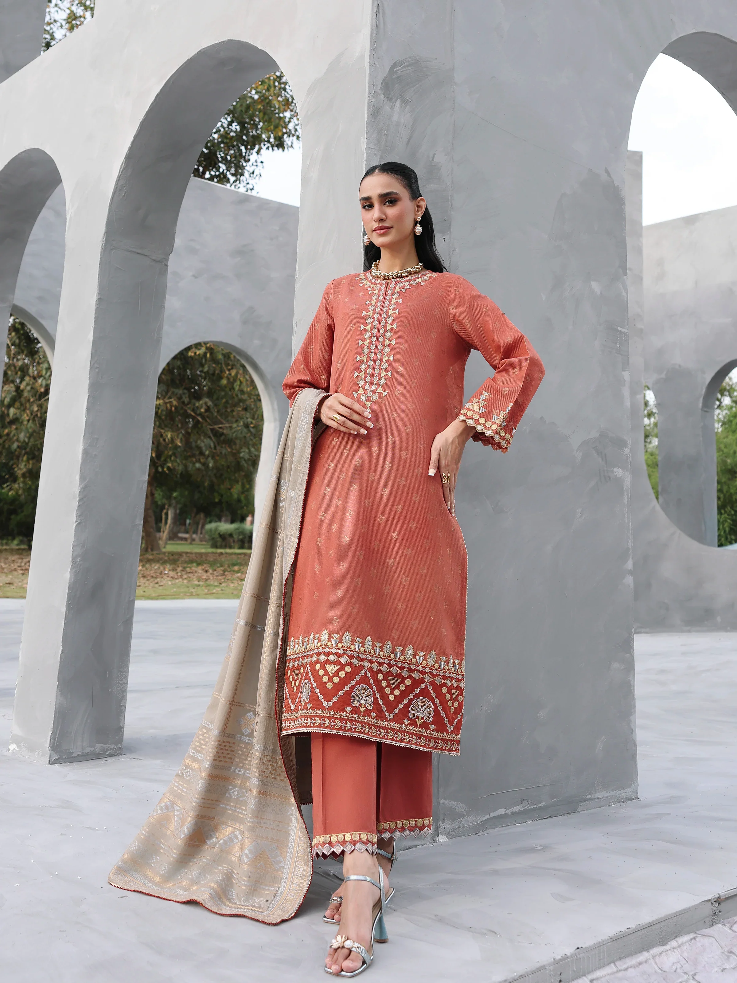 Embroidered Jacquard Suit - EWU6V3-33461-3P - Image 5