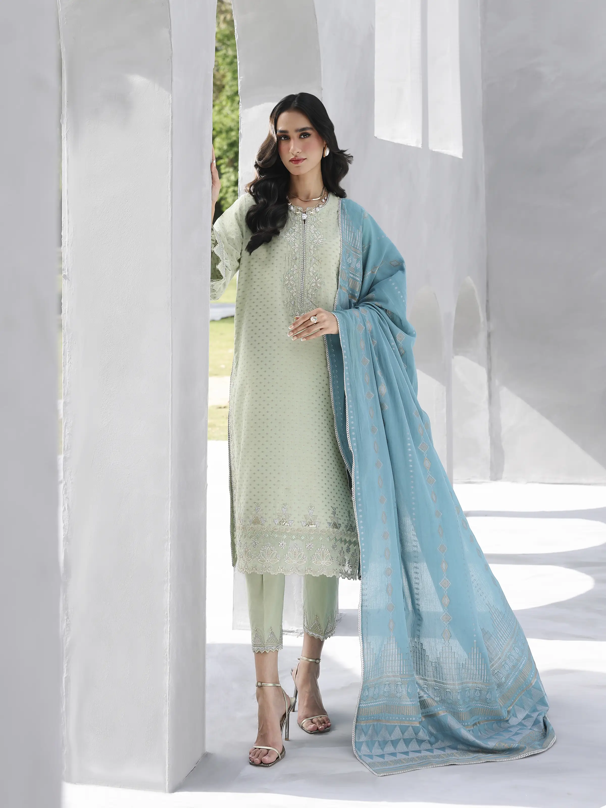 Embroidered Jacquard Suit - EWU6V3-33462-3P