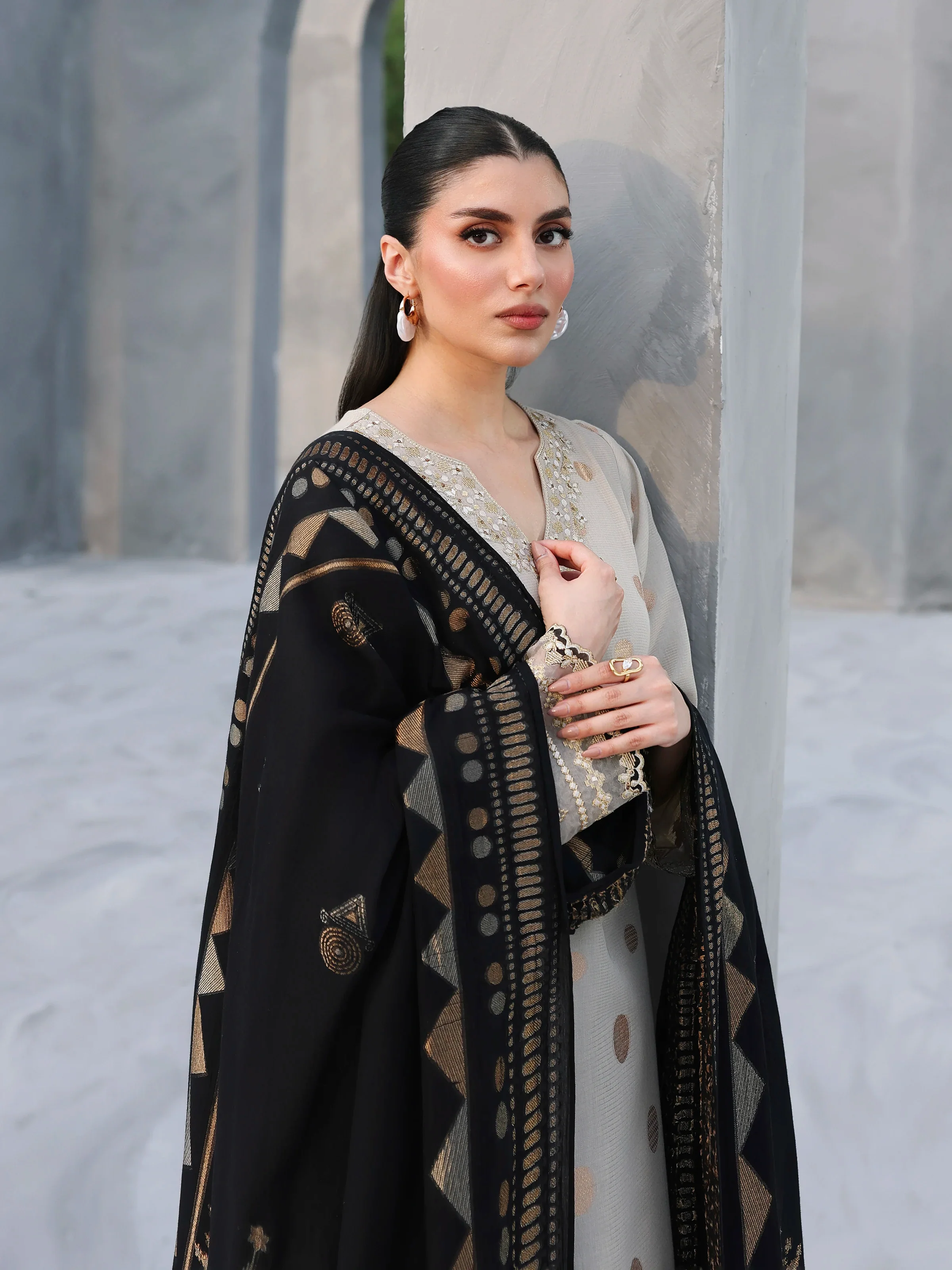 Embroidered Jacquard Suit - EWU6V3-33464-3P - Image 4