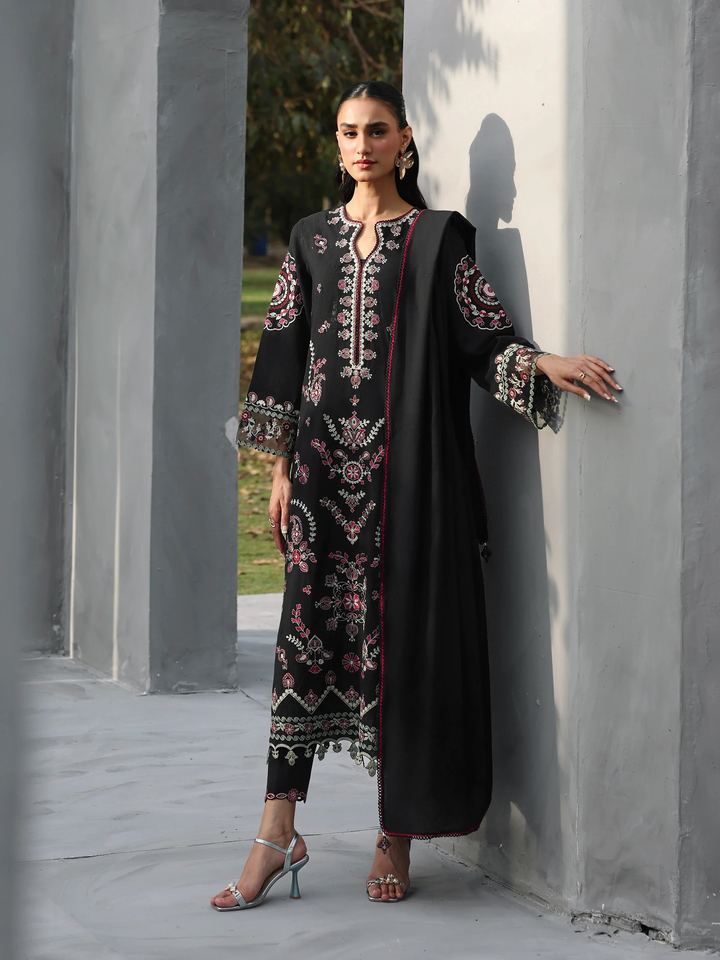 Embroidered Jacquard Suit - EWU6V3-33466-3P