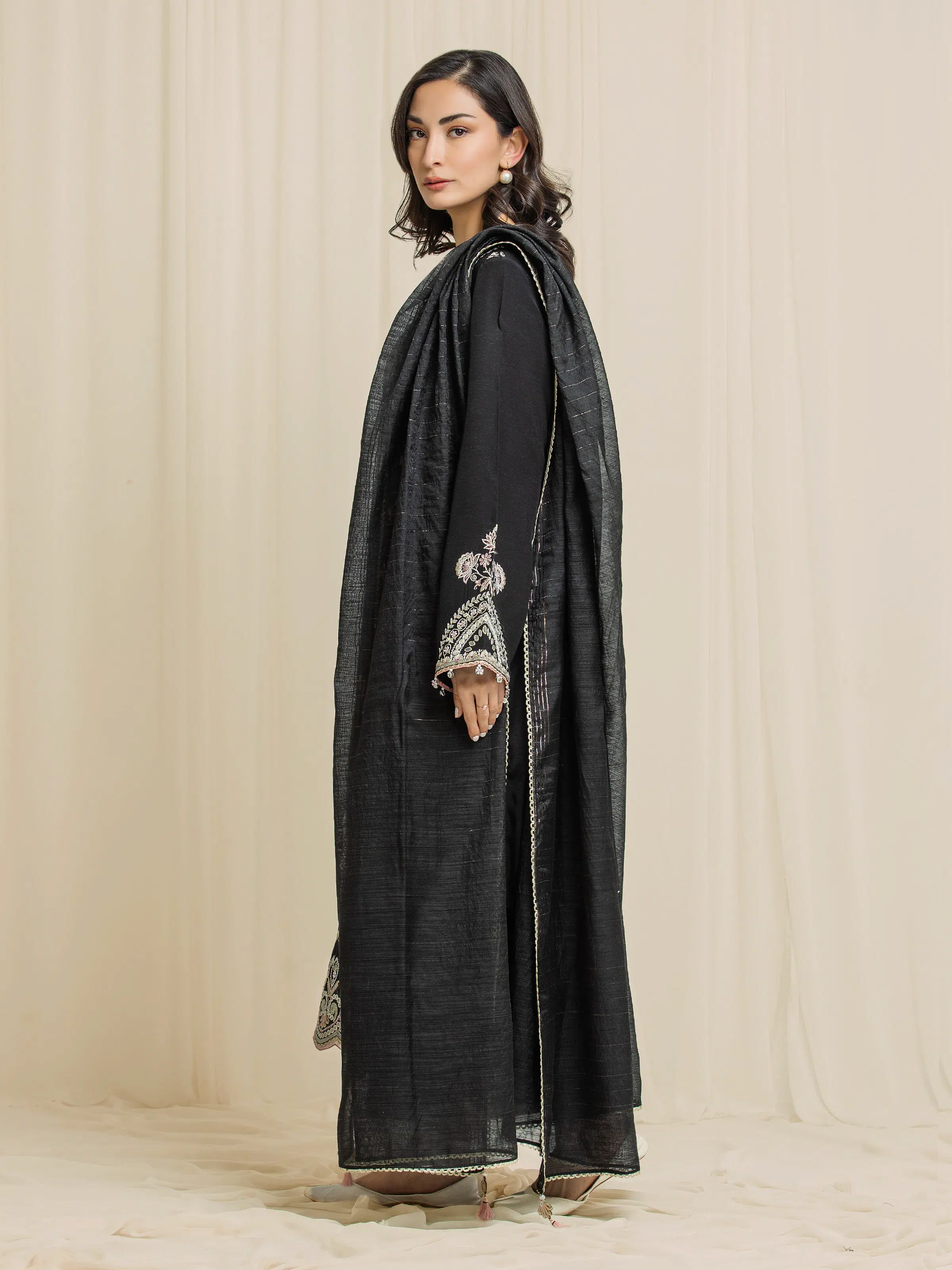 Embroidered Karandi Suit - EWU6V22-32094-3P - Image 5