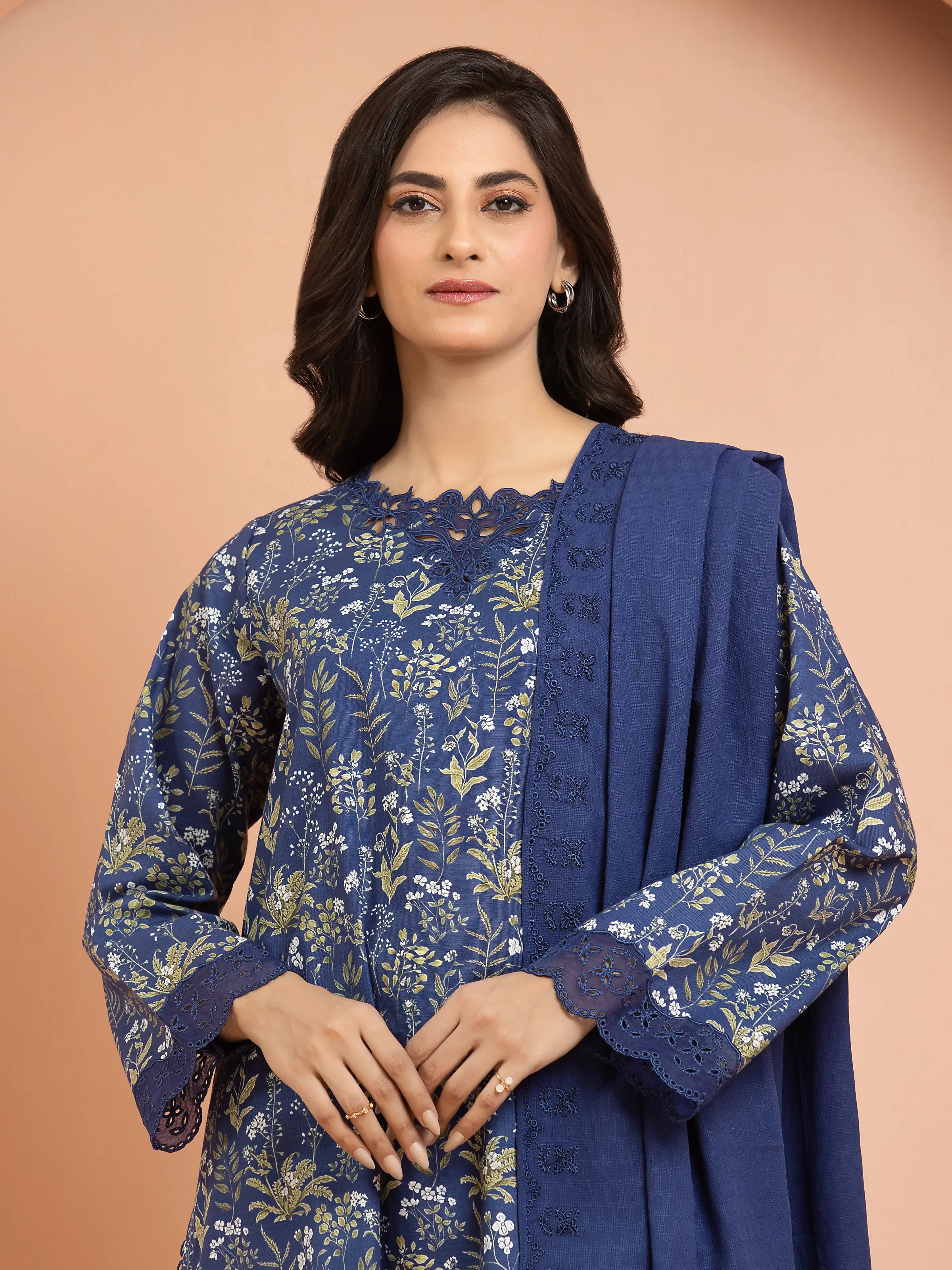 Embroidered Khaddar Suit - EWU24V11-30197-3P - Image 3