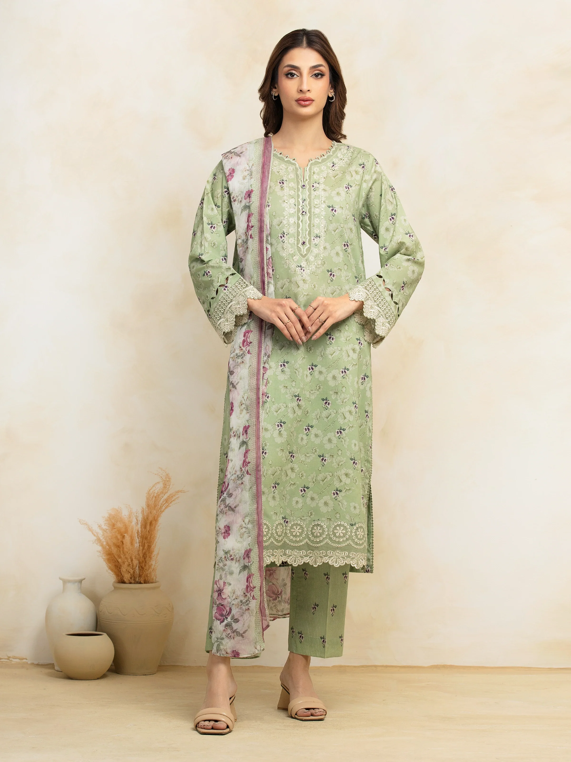 Embroidered Lawn Suit - EWU5V1-31094-3P