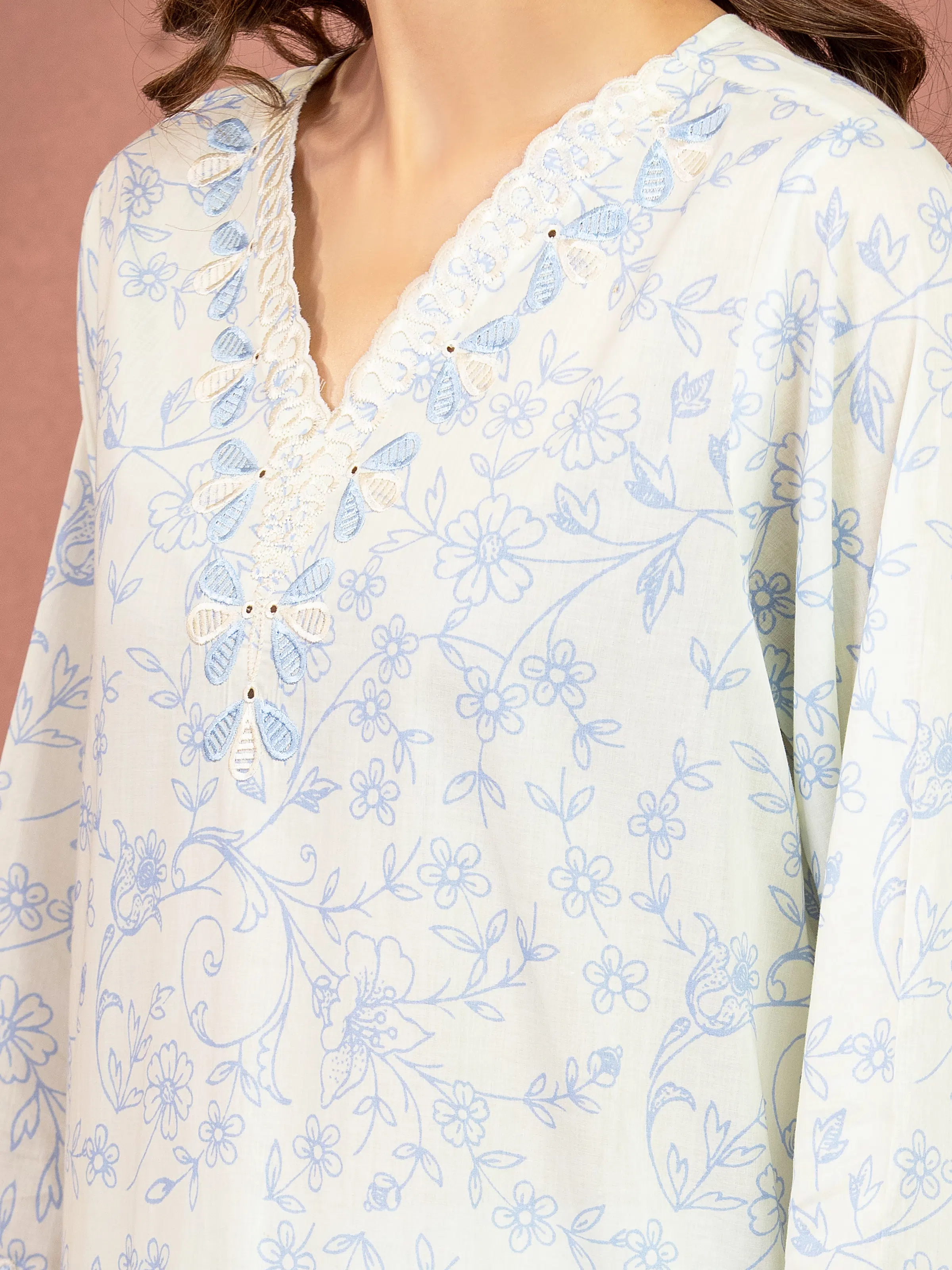 Embroidered Lawn Suit - EWU5V1-31487-3P - Image 2