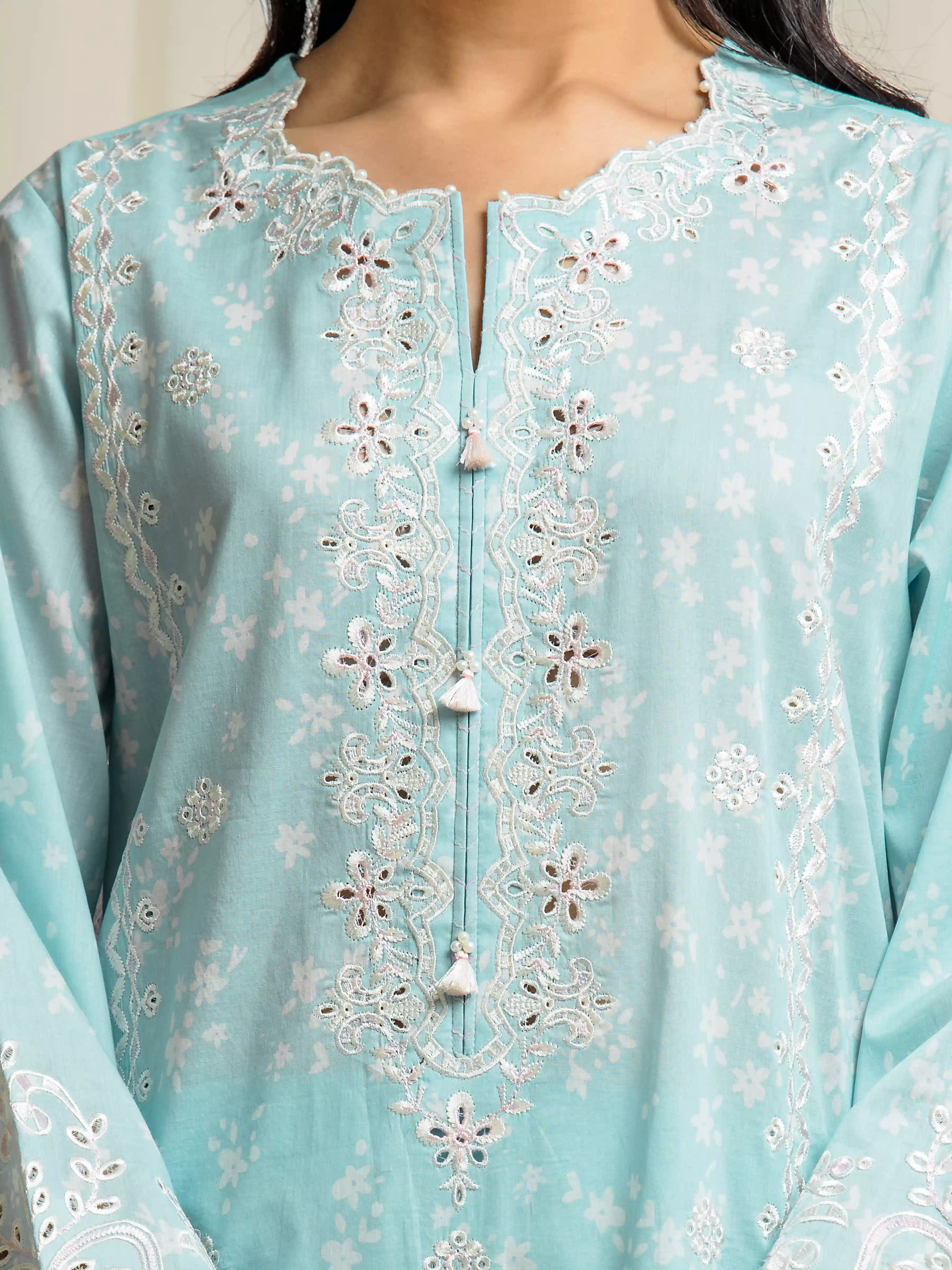 Embroidered Lawn Suit - EWU6V1-33000-3P - Image 4