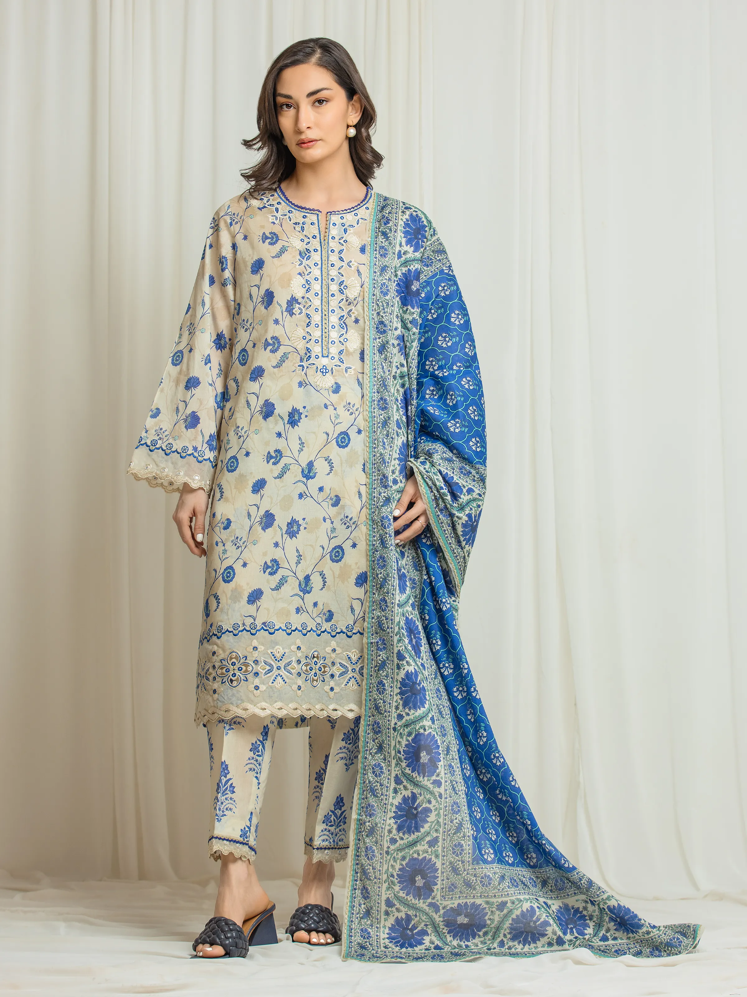 Embroidered Lawn Suit - EWU6V1-33008-3P