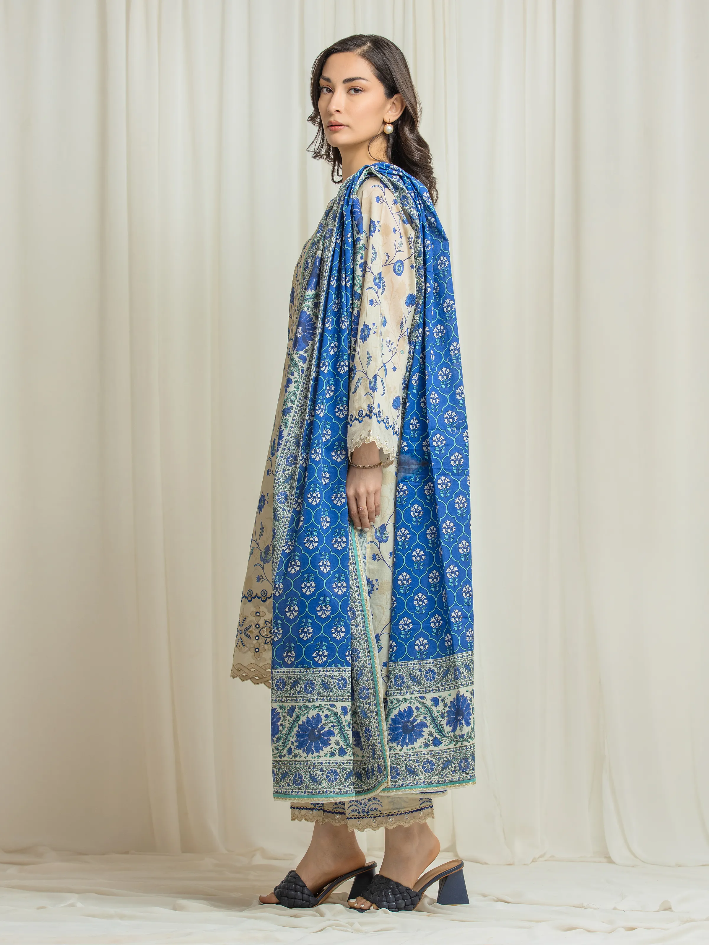 Embroidered Lawn Suit - EWU6V1-33008-3P - Image 5