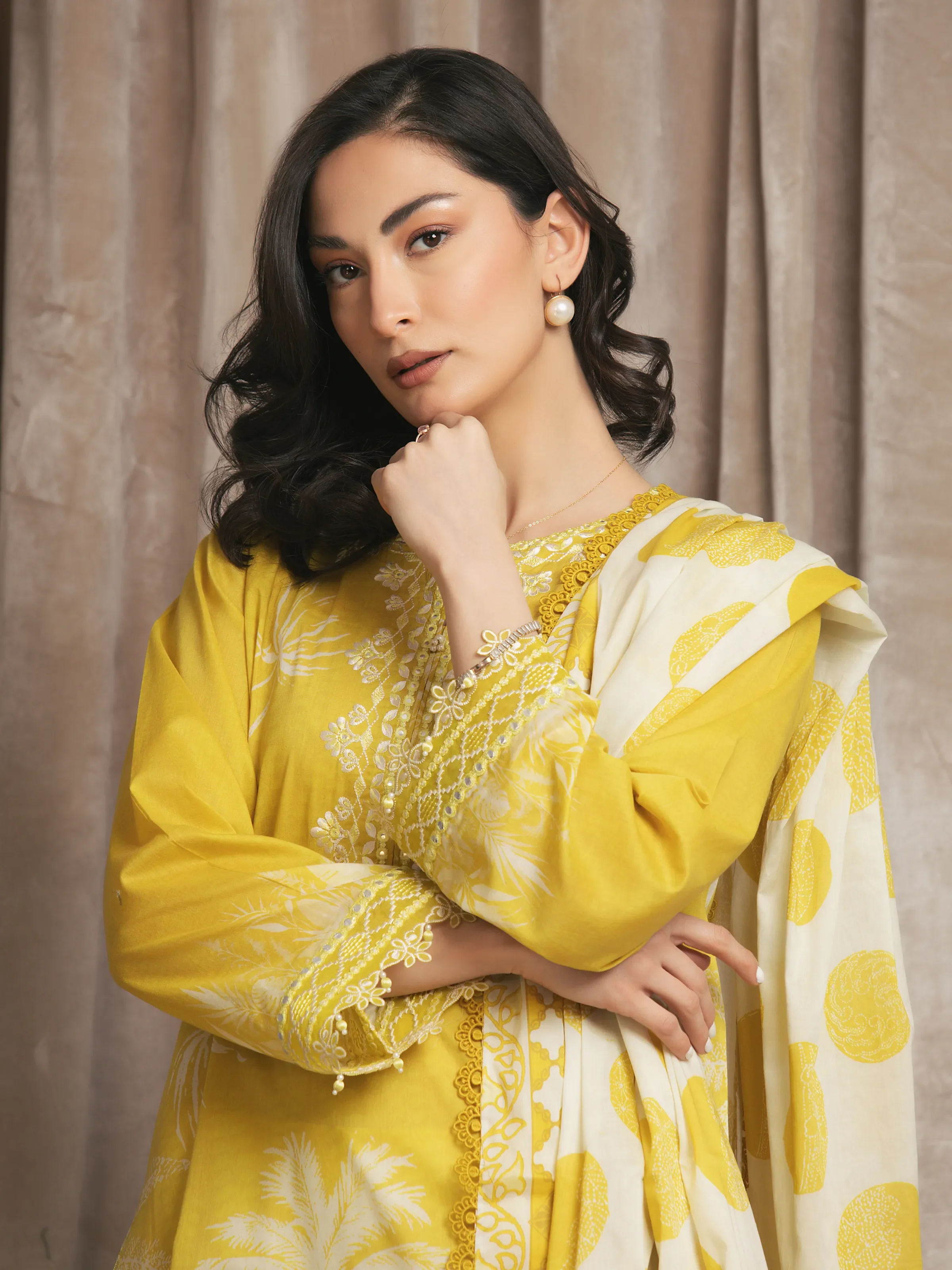 Embroidered Lawn Suit - EWU6V1-33011-3P - Image 2