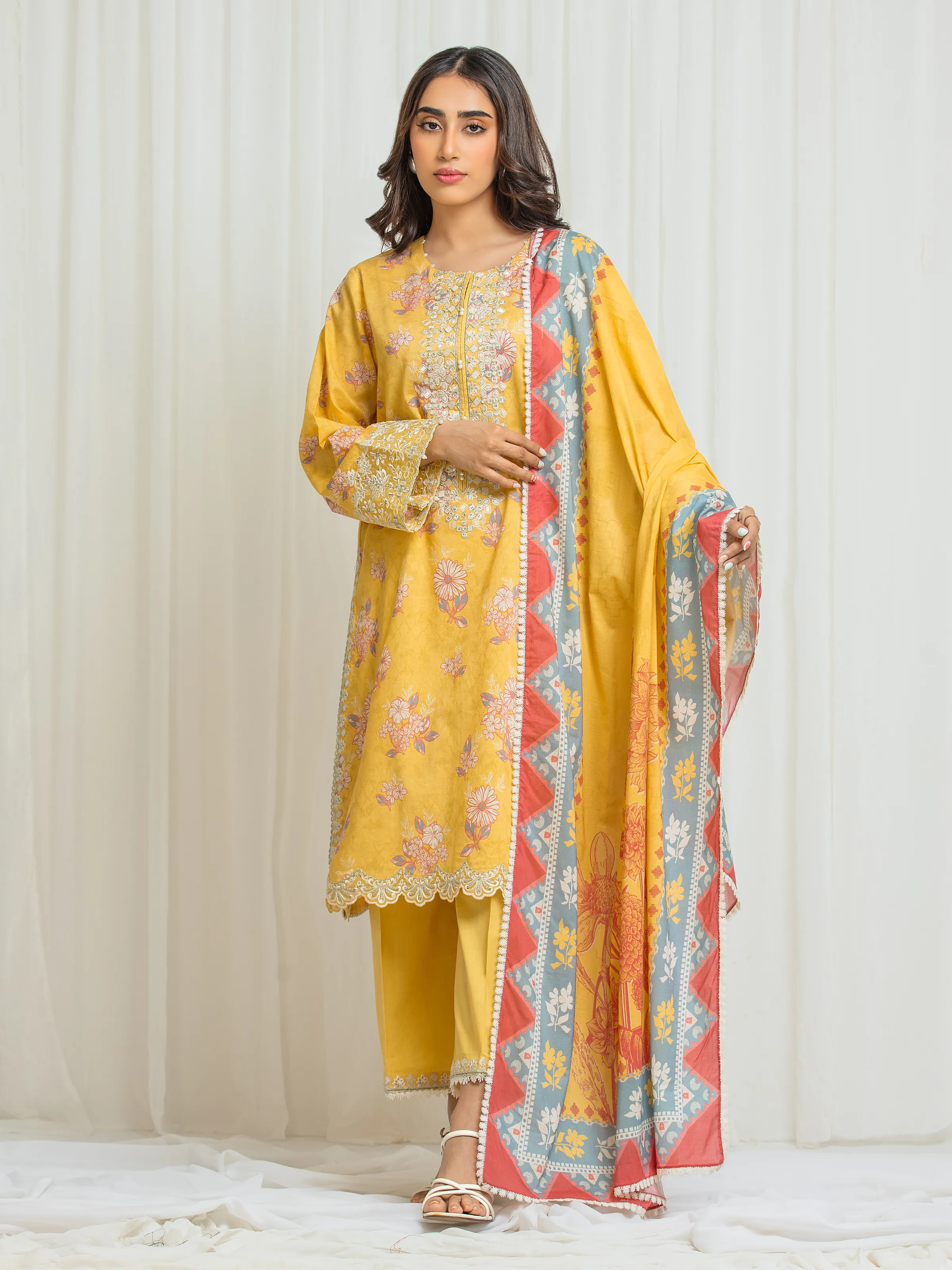 Embroidered Lawn Suit - EWU6V1-33019-3P