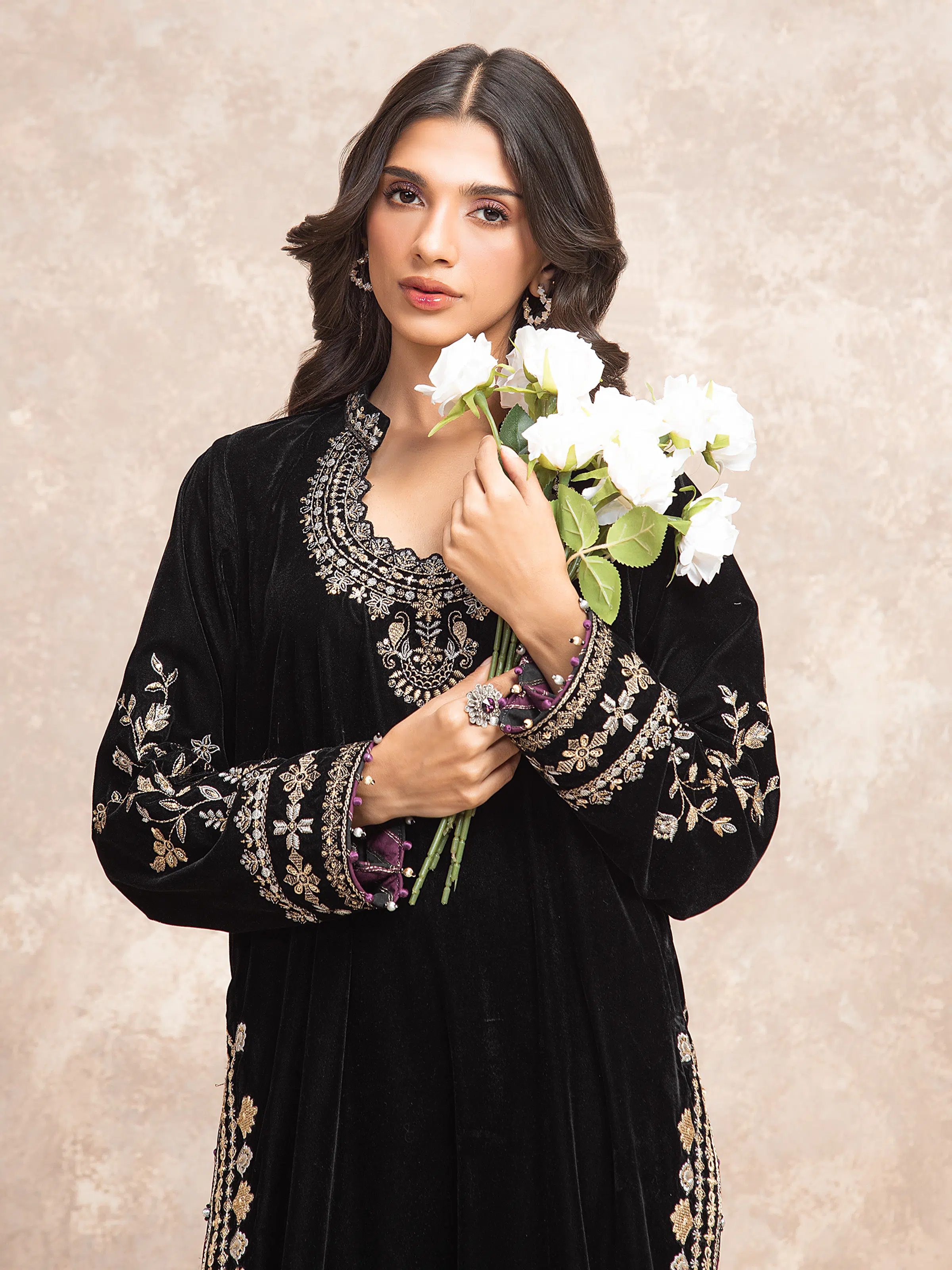 Embroidered Velvet Suit - EWU5V18-31855-3P - Image 2