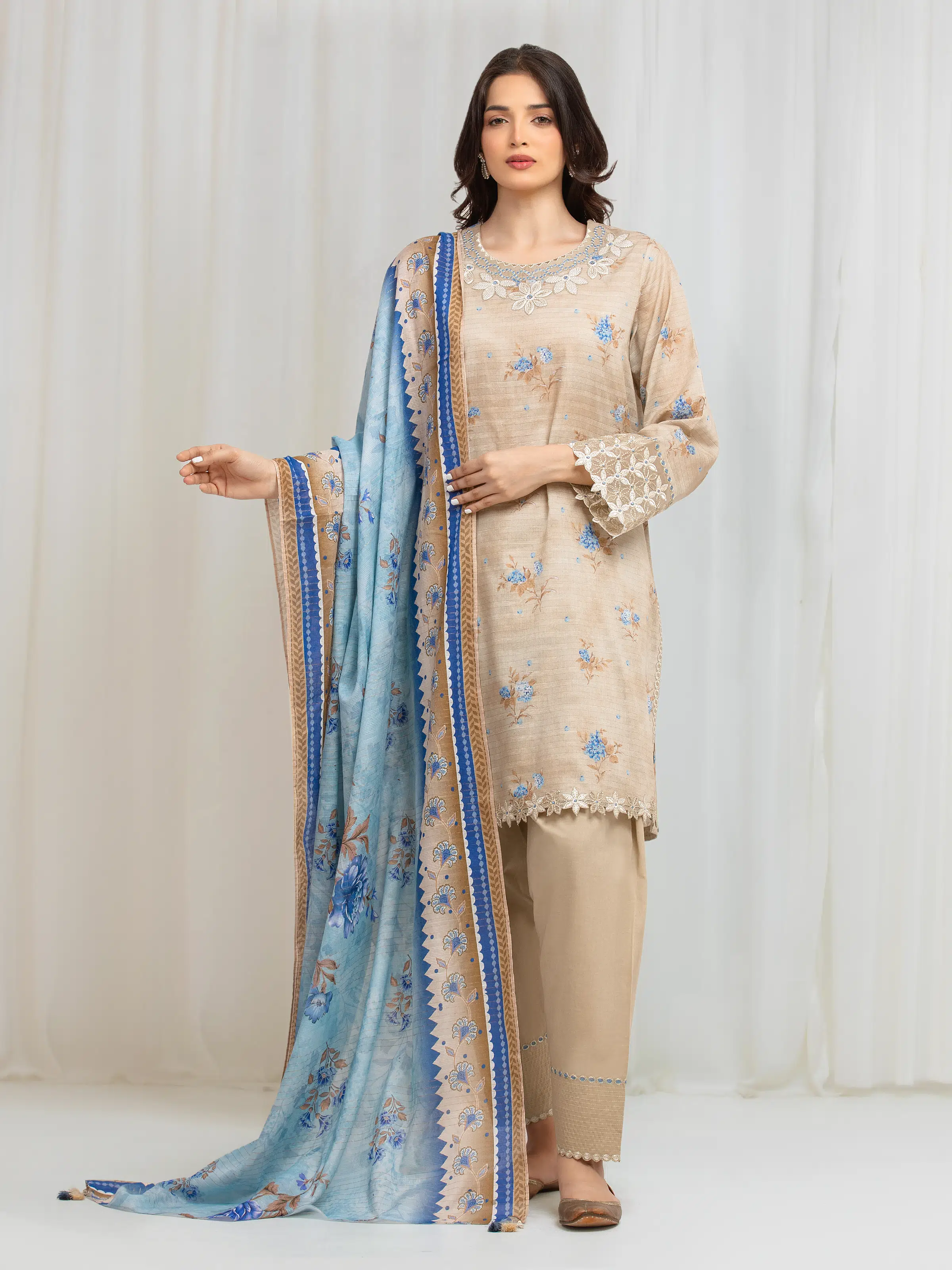 Embroidered Zari Lawn Suit - EWU6V23-33409-3P
