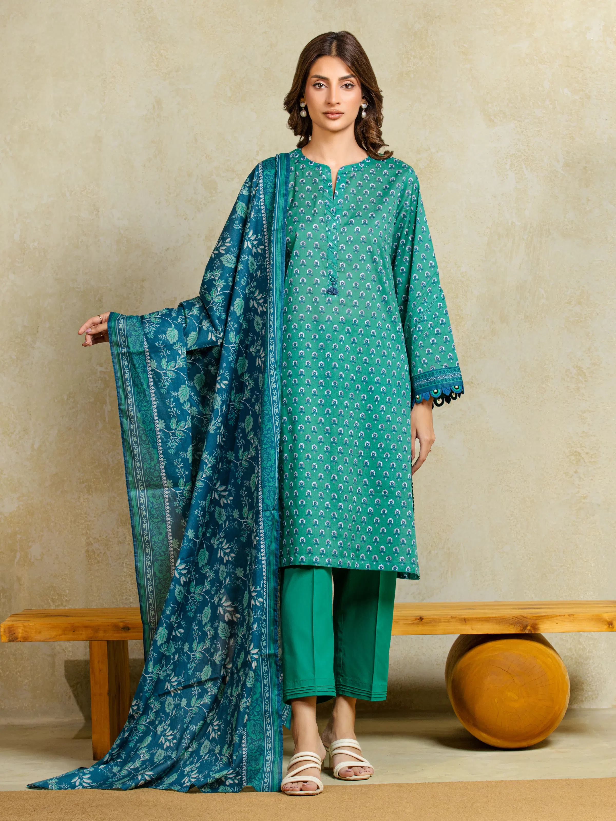 Printed Khaddar Suit - EWU5A3-35934-3P