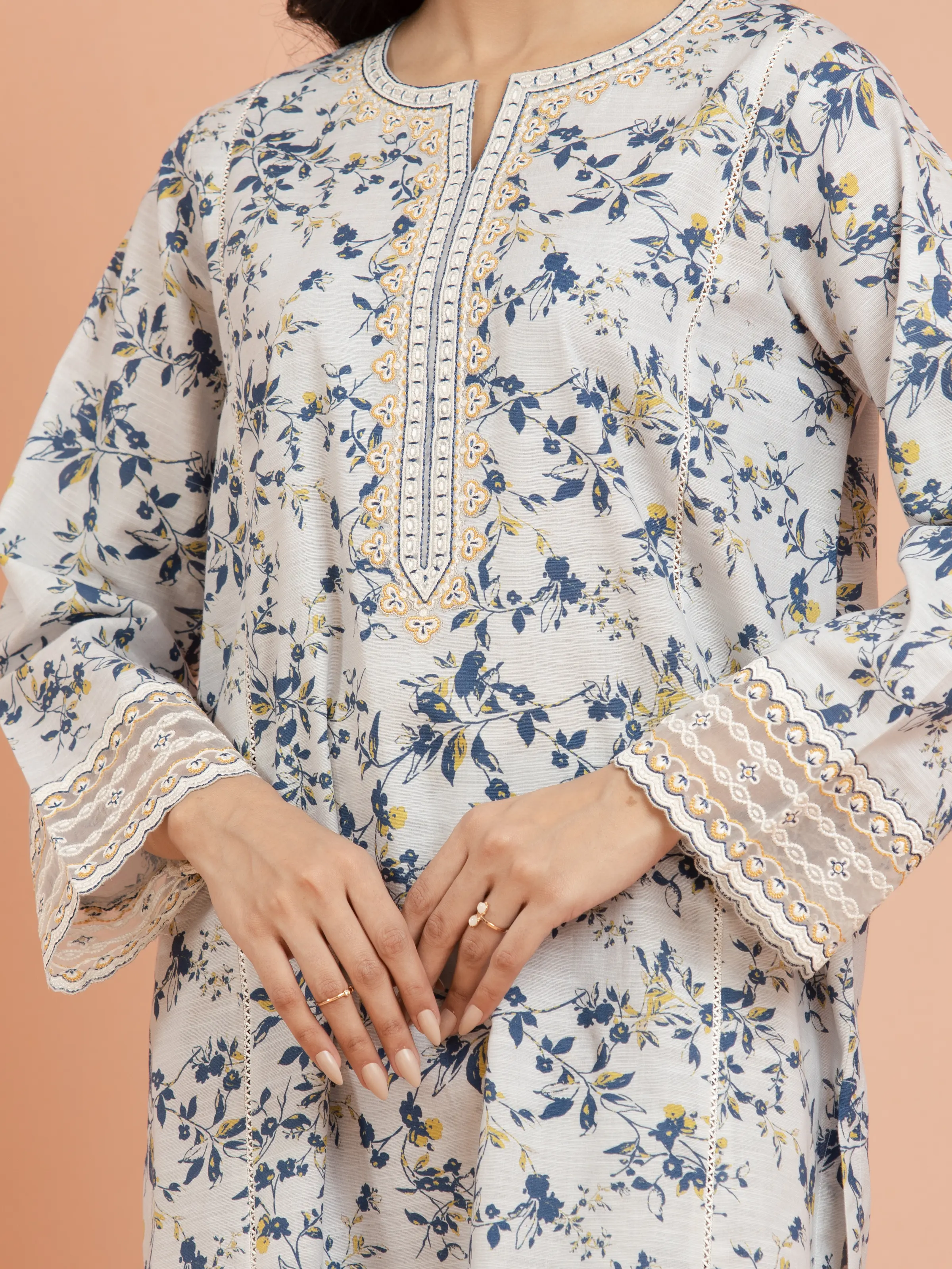 Embroidered Khaddar Suit - EWU24V11-30195-3P - Image 3