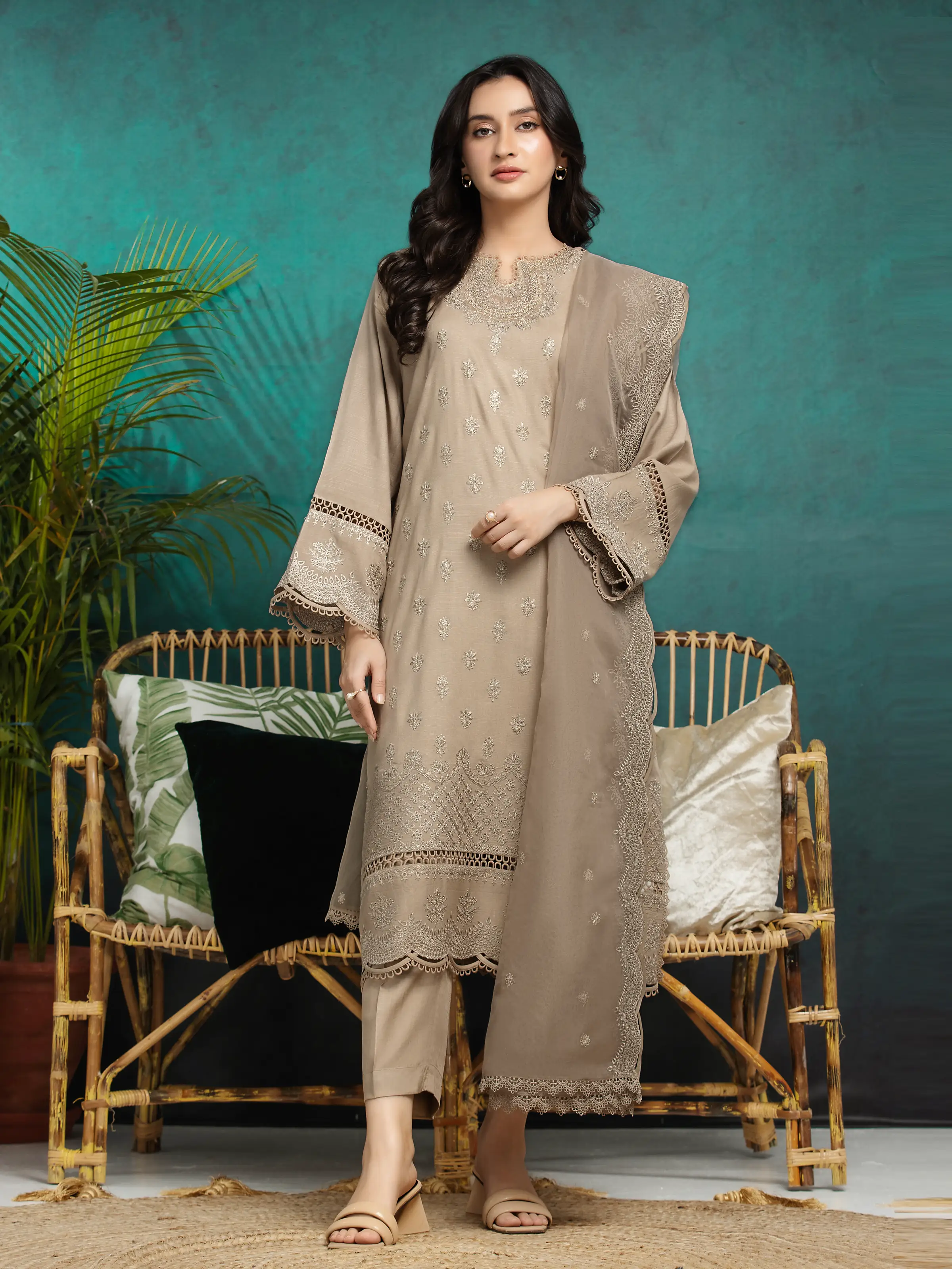 Embroidered Raw Silk Suit - EWU24V16-30284-3P