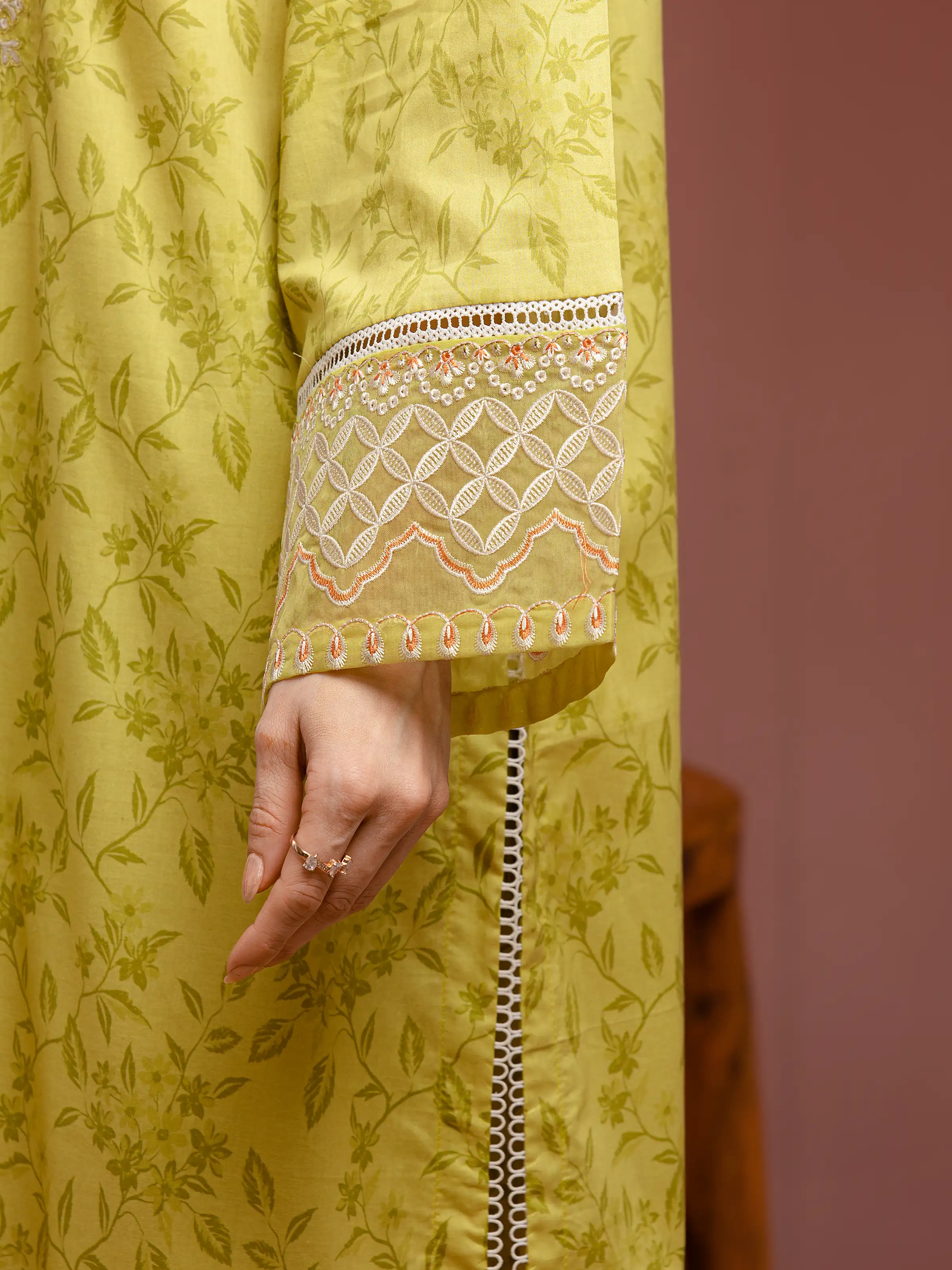 Embroidered Cambric Suit - EWU5V2-31070-3P - Image 3