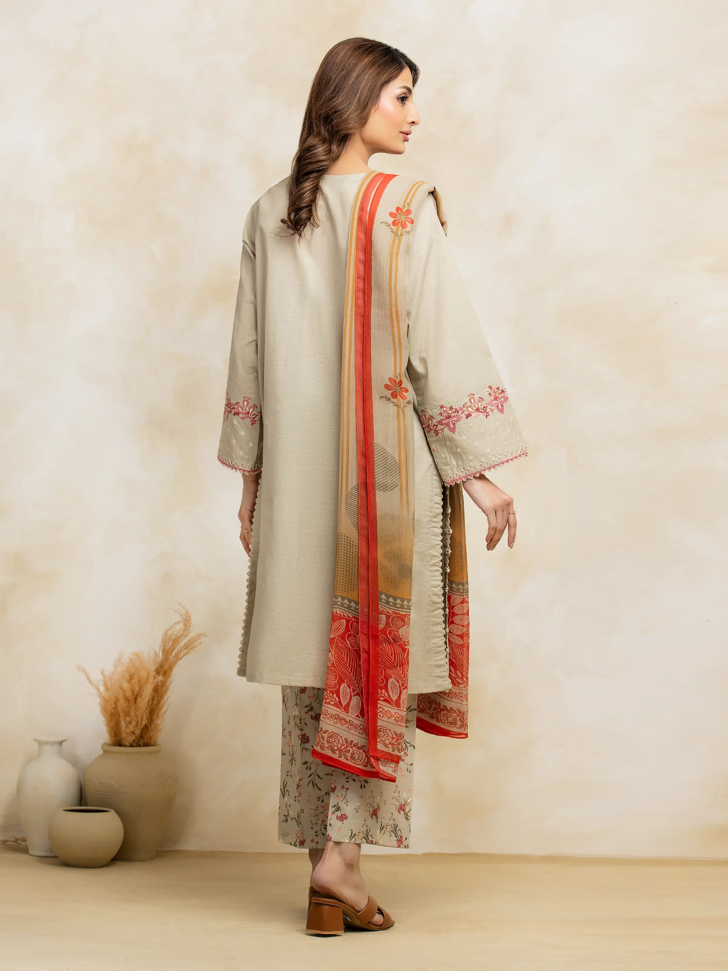 Embroidered Cambric Shirt Dupatta - EWU5V2-31032SD - Image 5