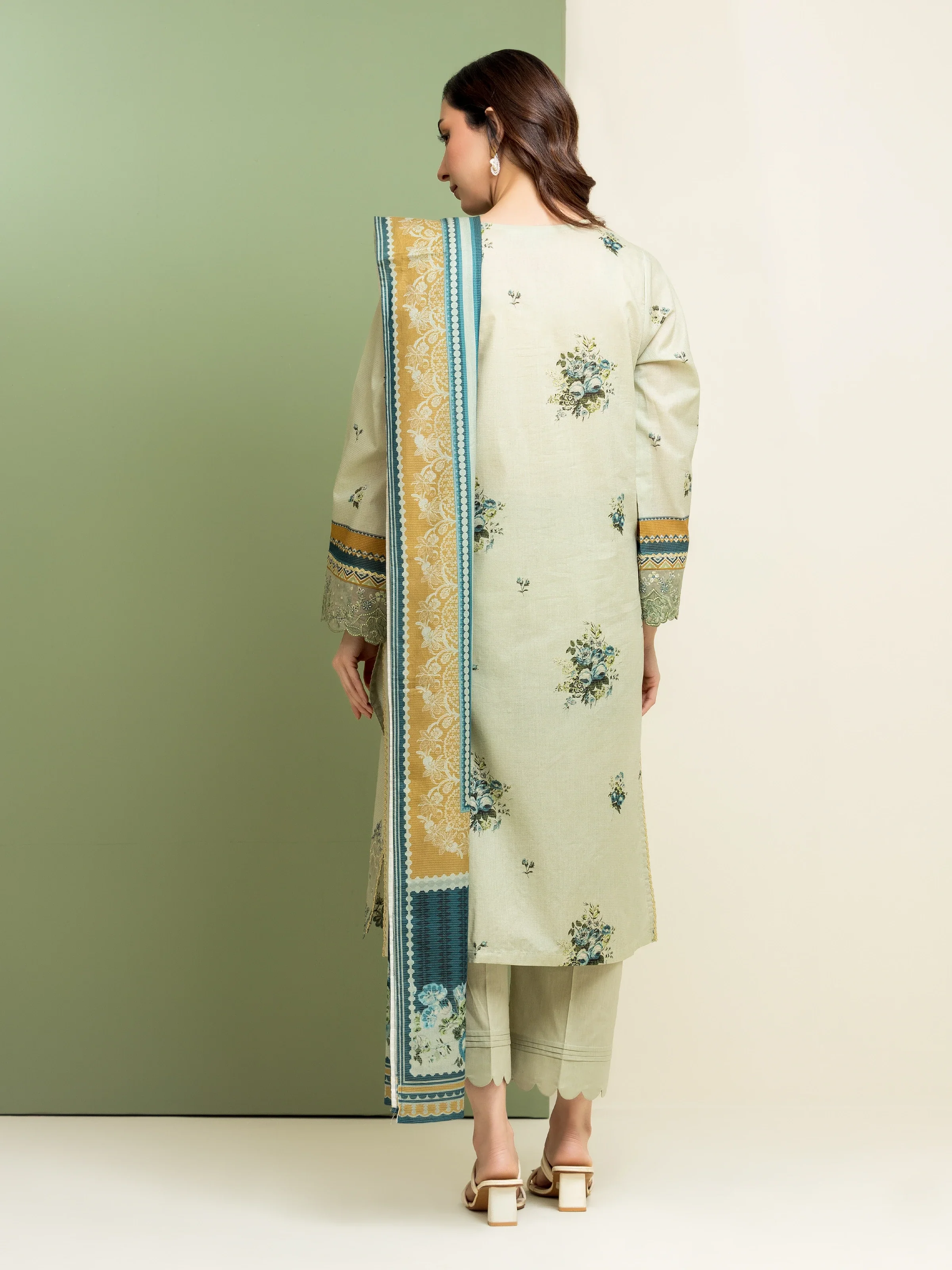 Embroidered Lawn Suit - EWU5V1-31209-3P - Image 2