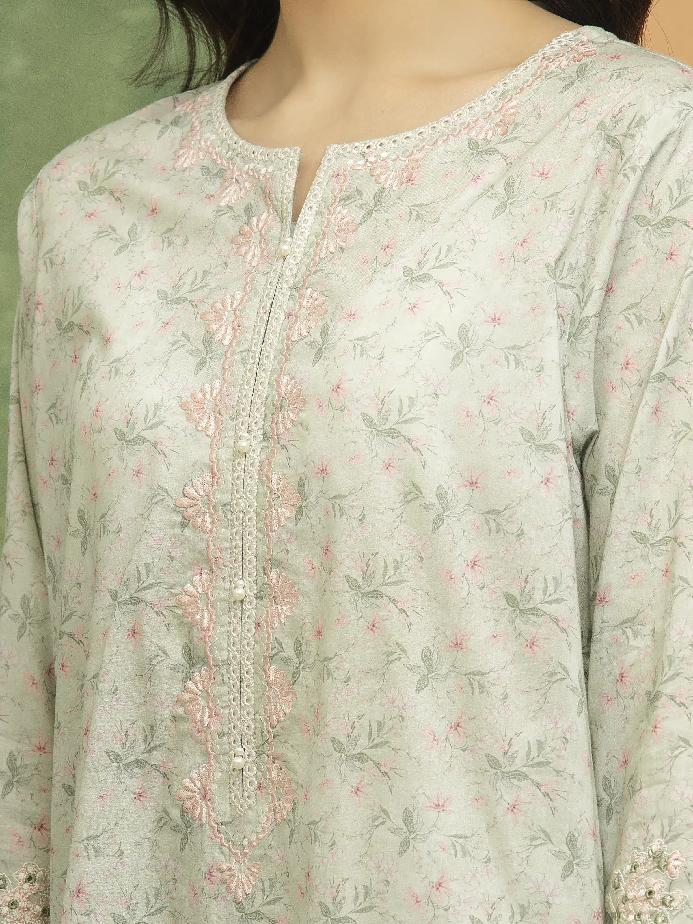 Embroidered Lawn Suit - EWU5V1-31439-3P - Image 3