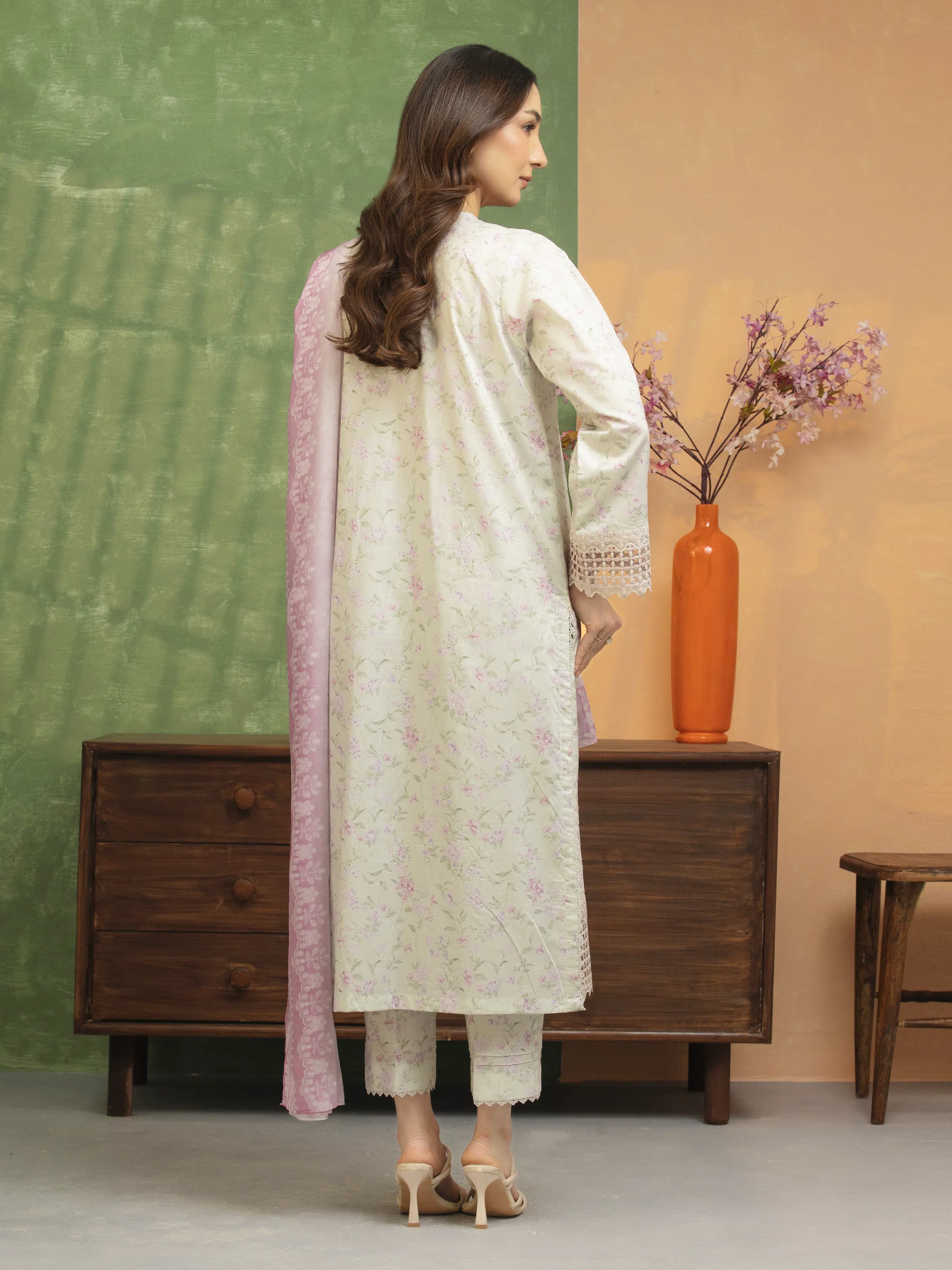 Embroidered Lawn Suit - EWU5V1-31444-3P - Image 5