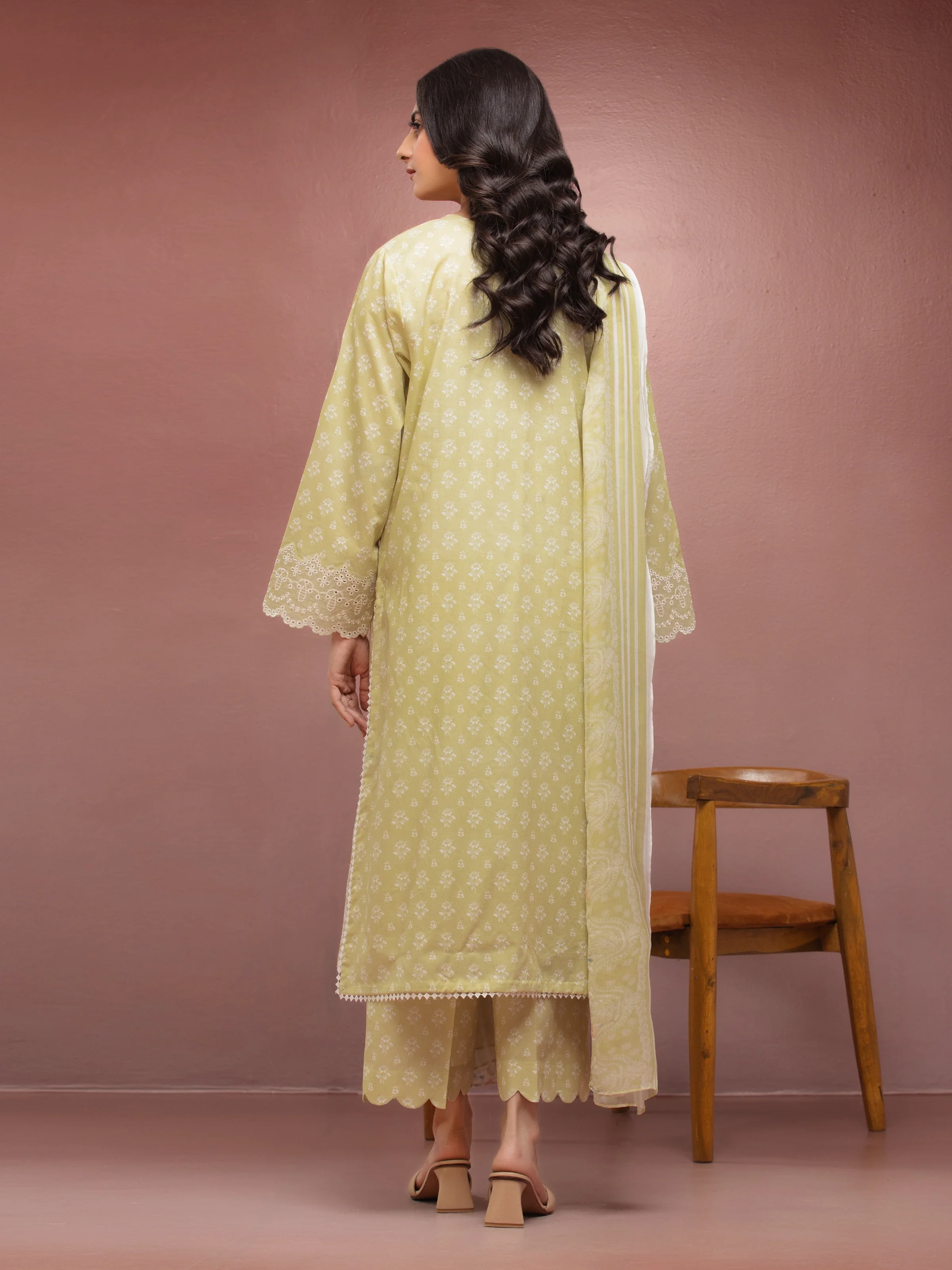 Embroidered Lawn Suit - EWU5V1-31060-3P - Image 2