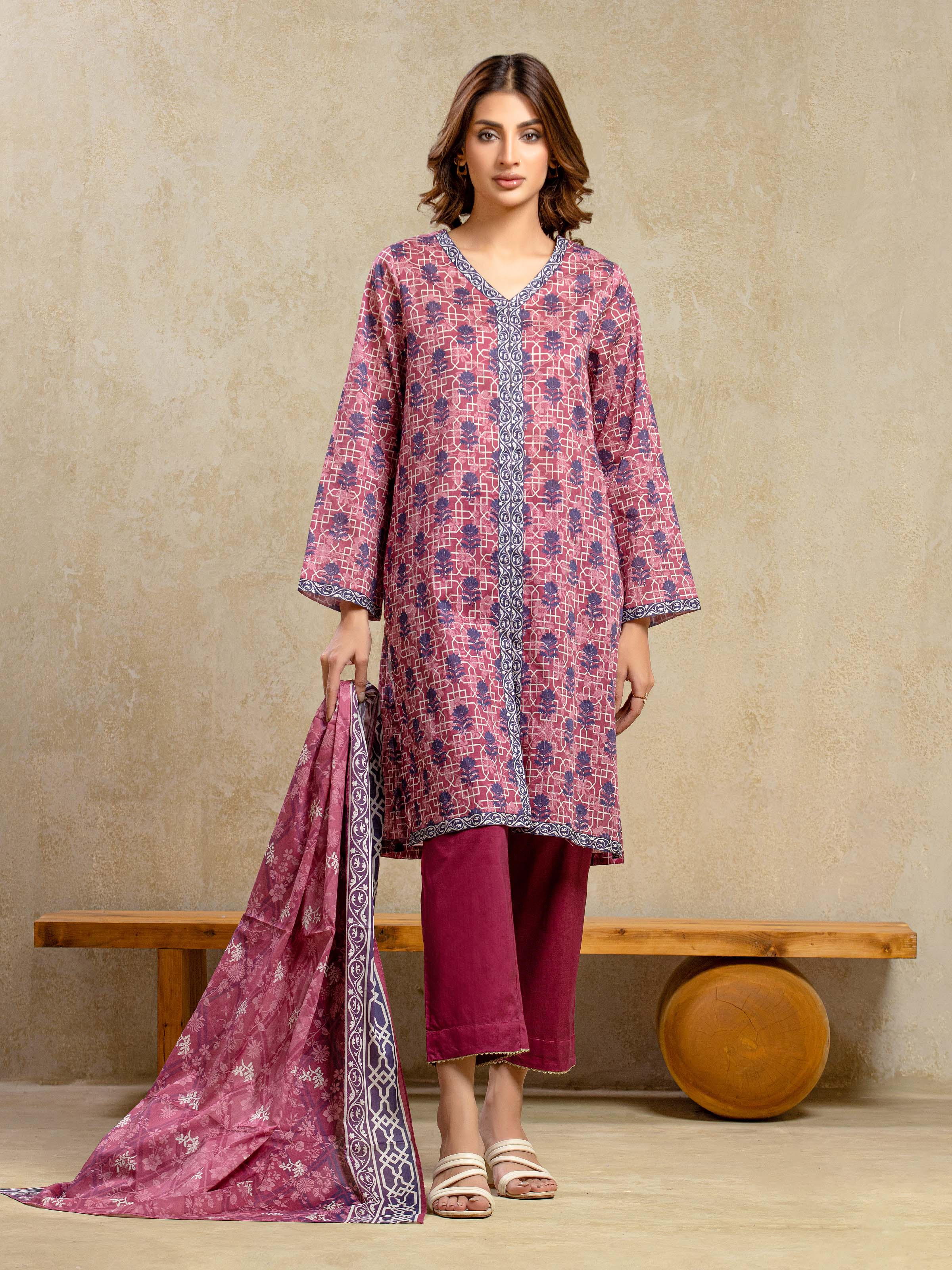Printed Khaddar Suit - EWU5A3-35947-3P