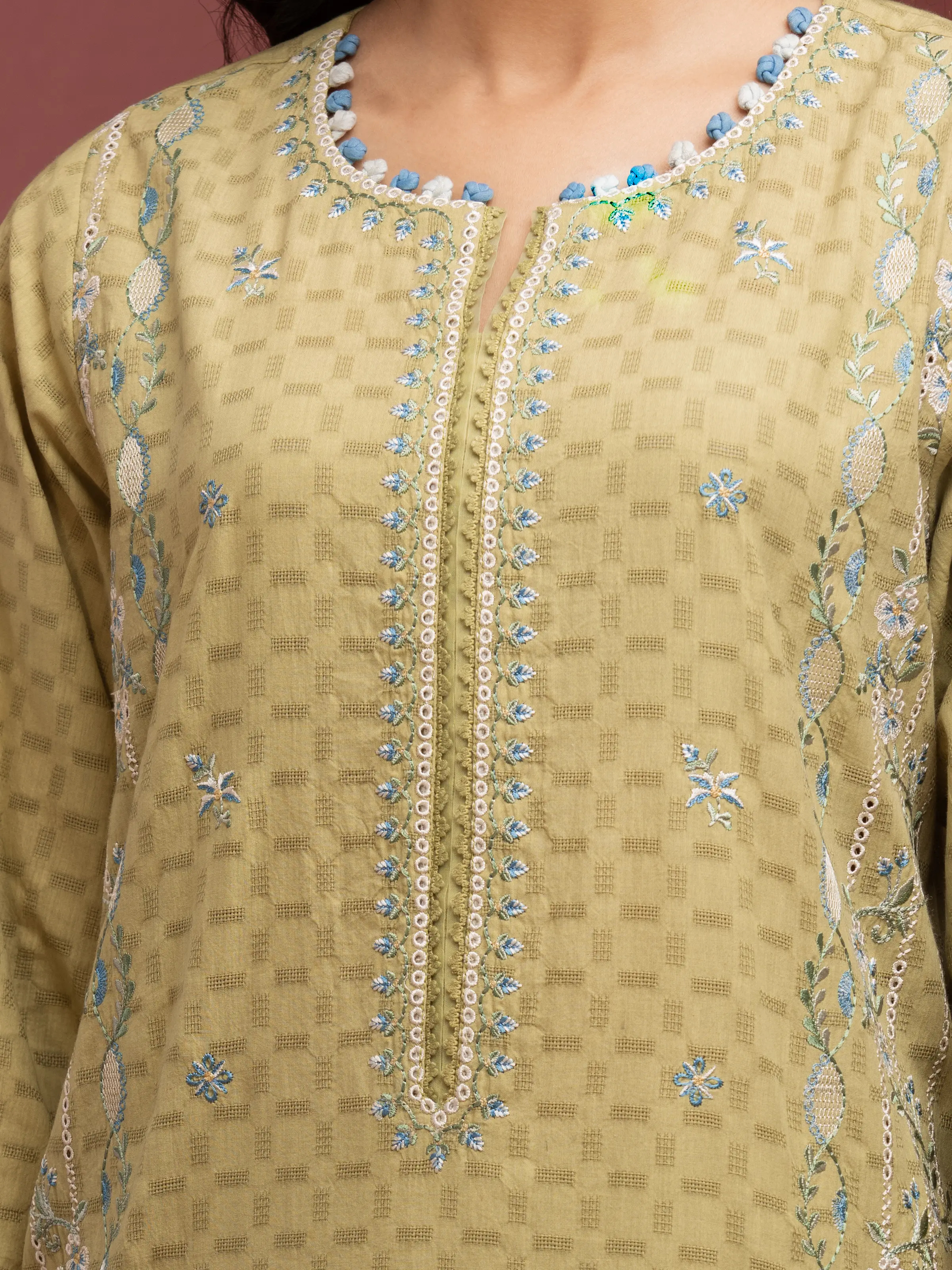 Embroidered Lawn Suit - EWU5V1-31230-3P - Image 4