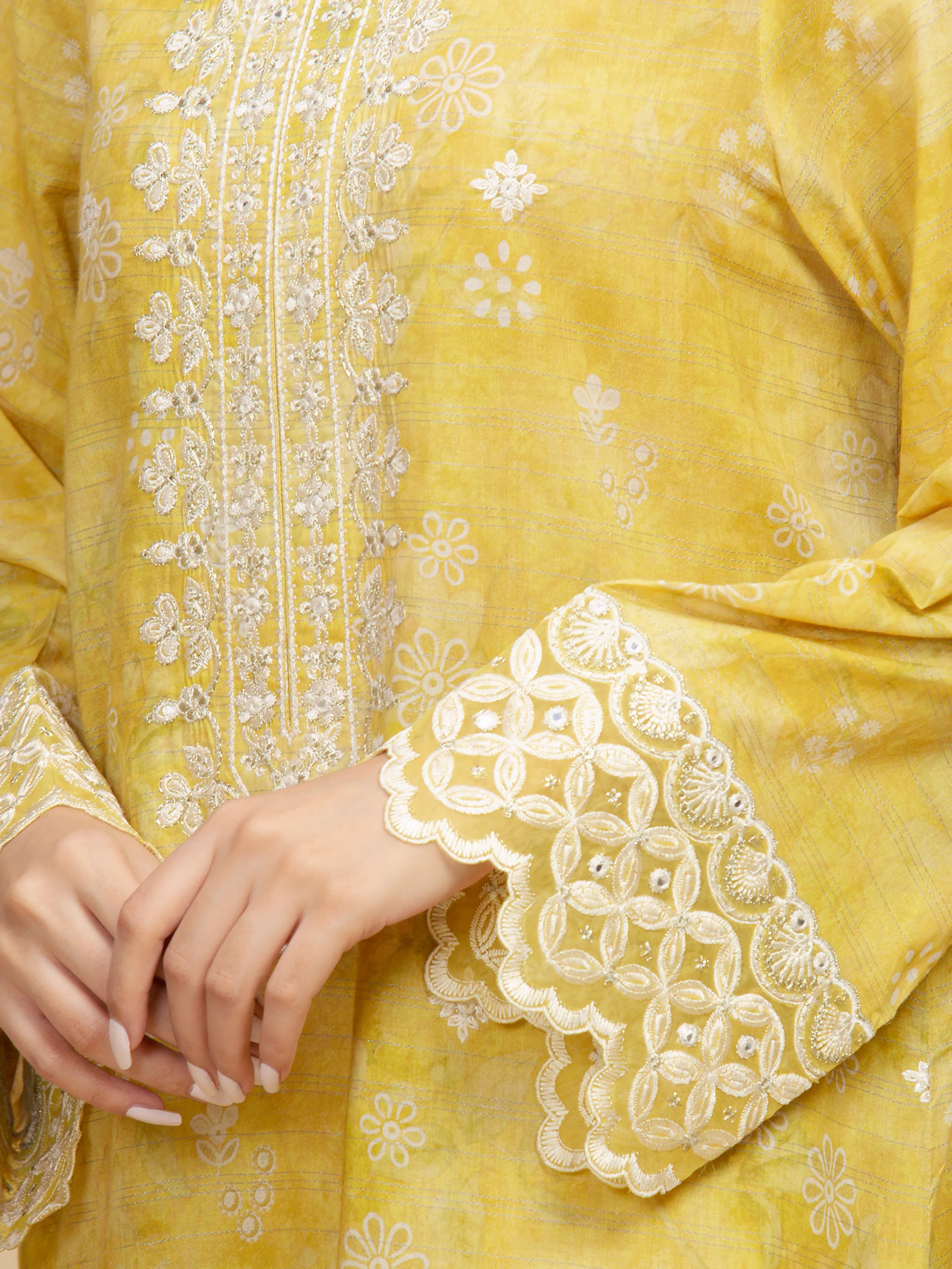 Embroidered Lawn Suit - EWU5V1-31880-3P - Image 3