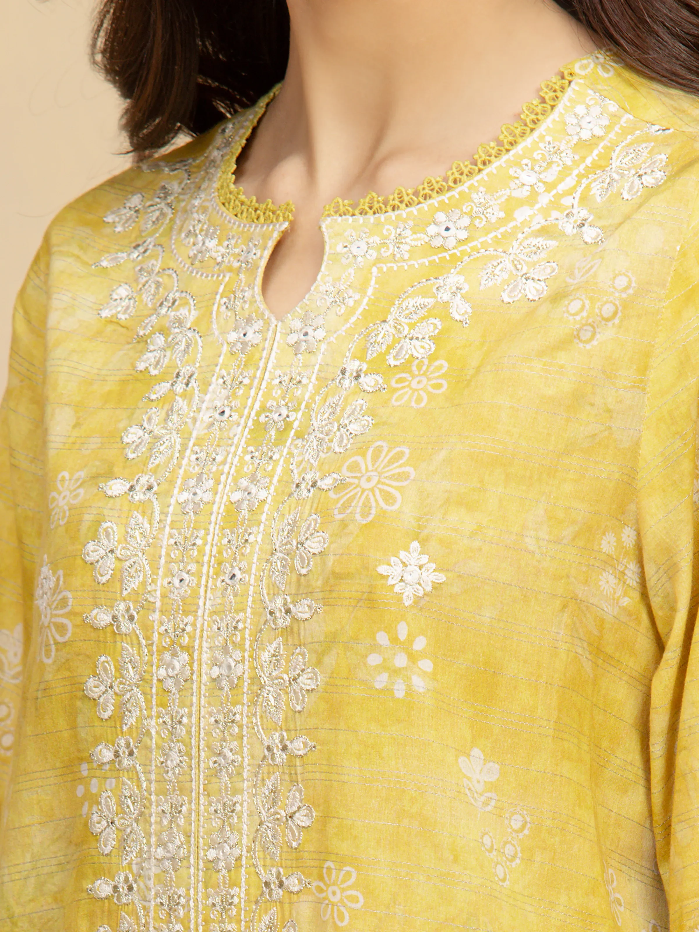 Embroidered Lawn Suit - EWU5V1-31880-3P - Image 4