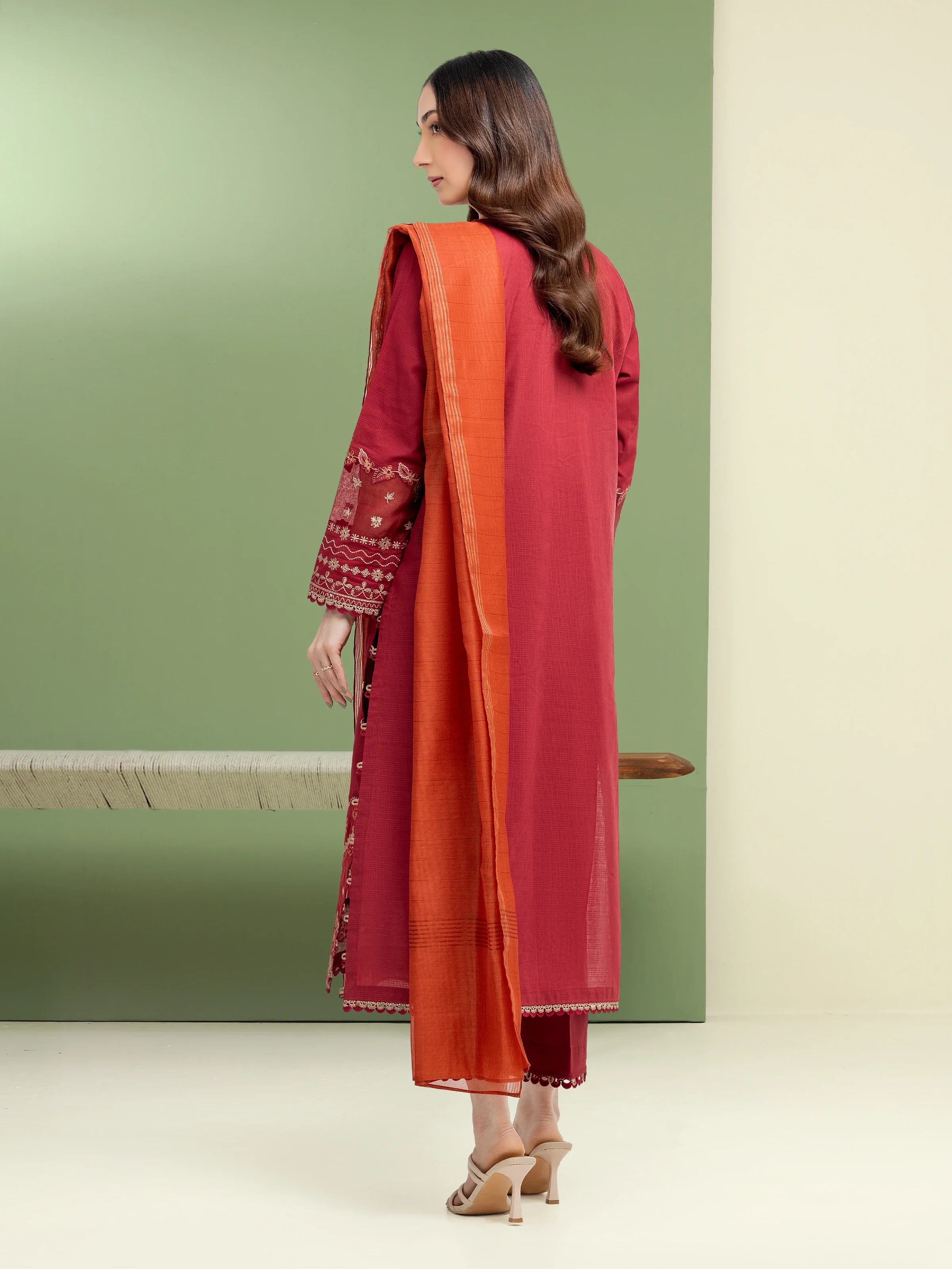 Embroidered Lawn Suit - EWU5V1-31239-3P - Image 2
