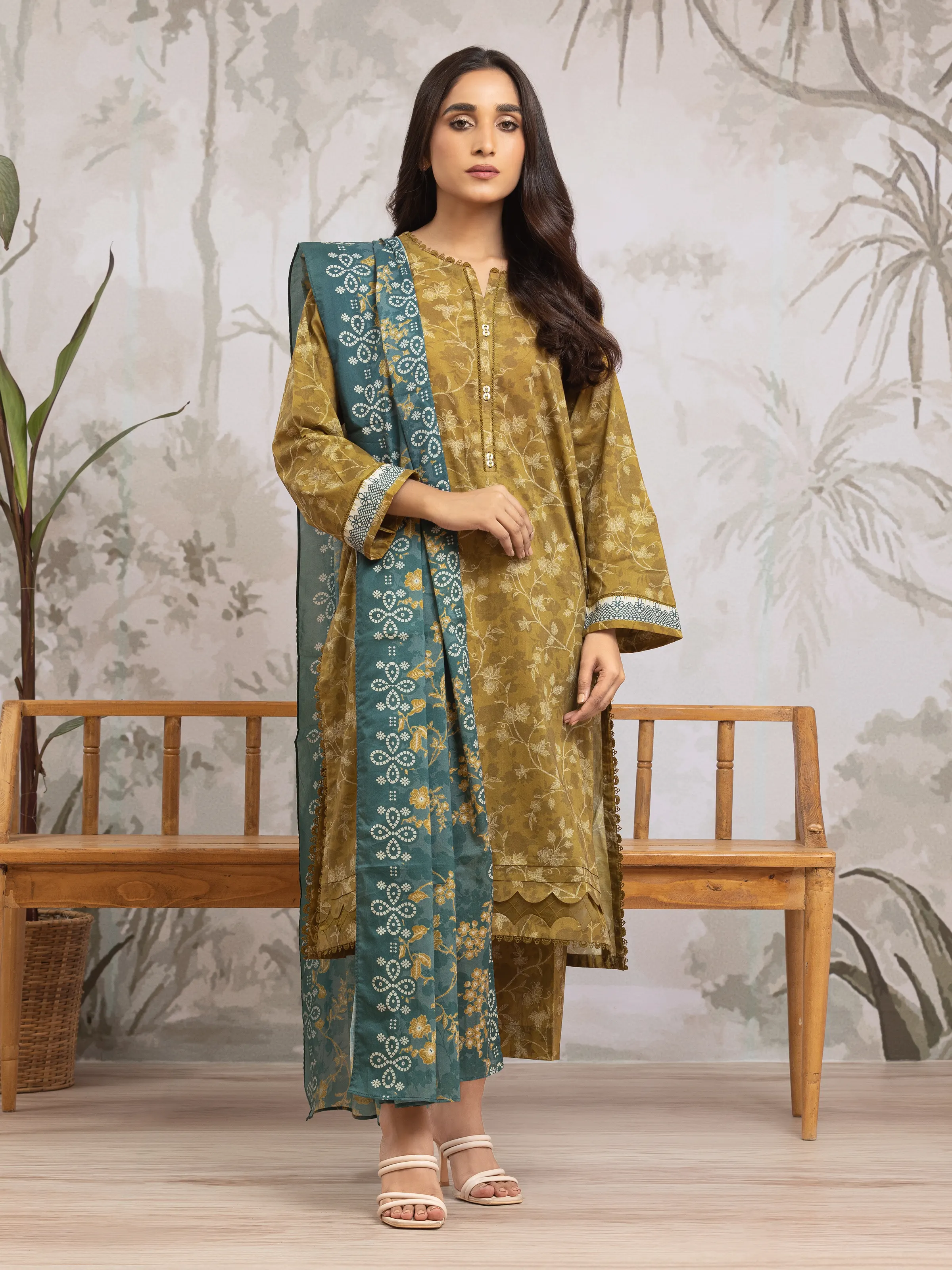 Printed Khaddar Suit - EWU24A3-29612-3P