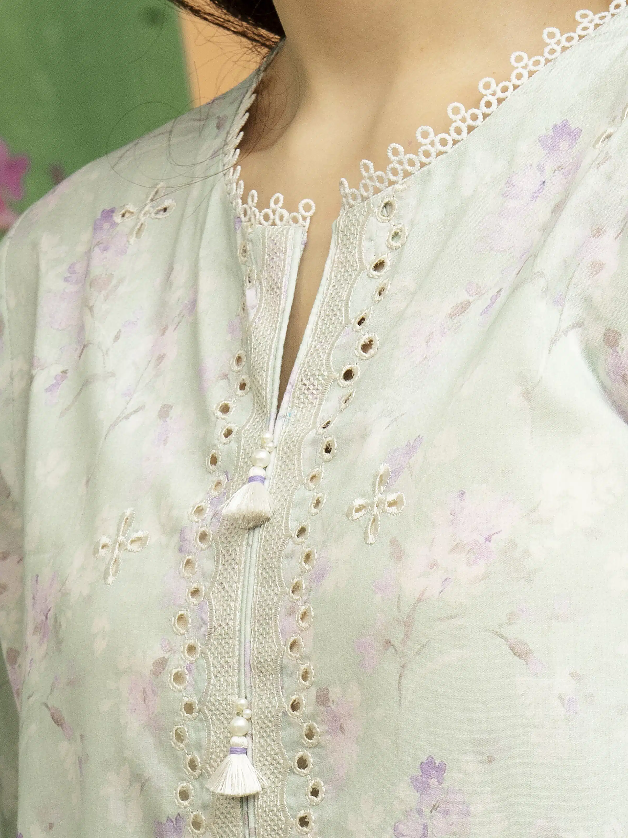 Embroidered Lawn Suit - EWU5V1-31443-3P - Image 4