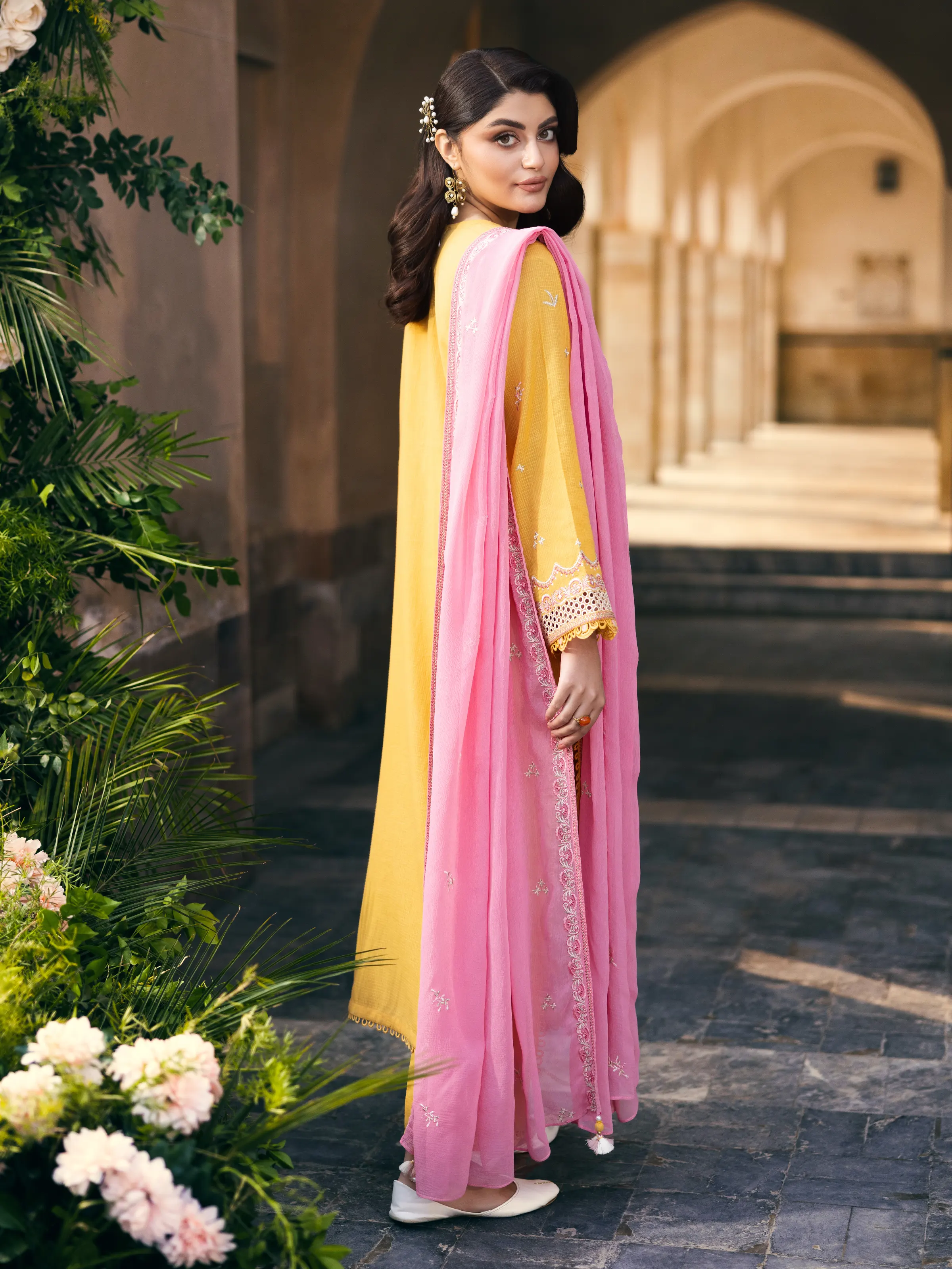 Embroidered Lawn Suit - EWU5V1-31232-3P - Image 6
