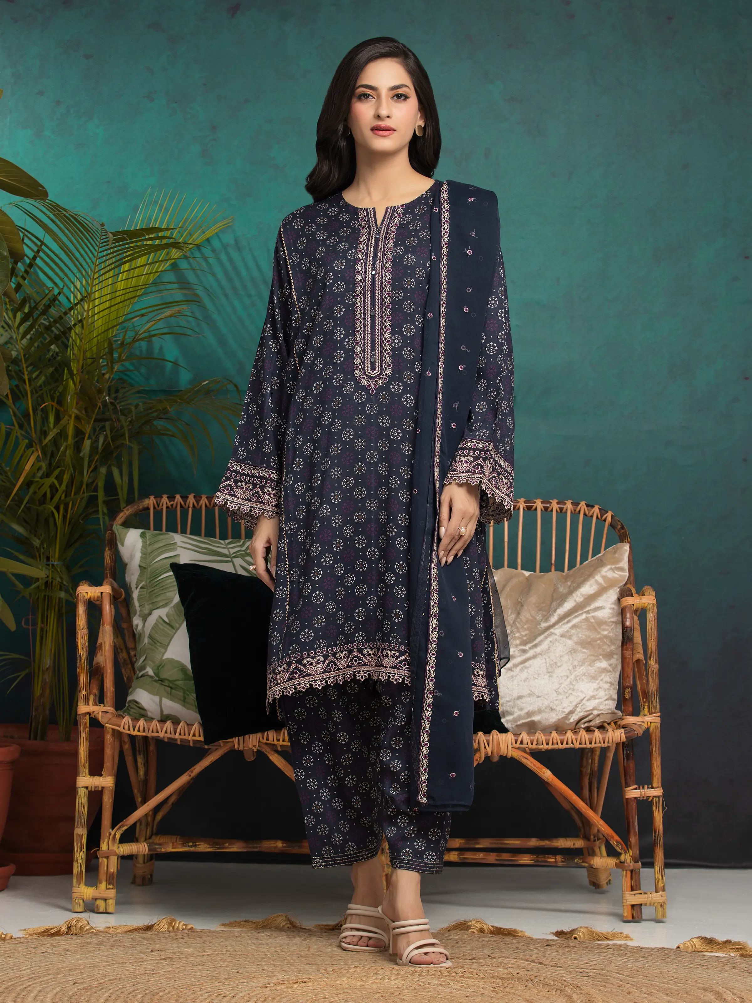 Embroidered Raw Silk Suit - EWU5V16-30225-3P