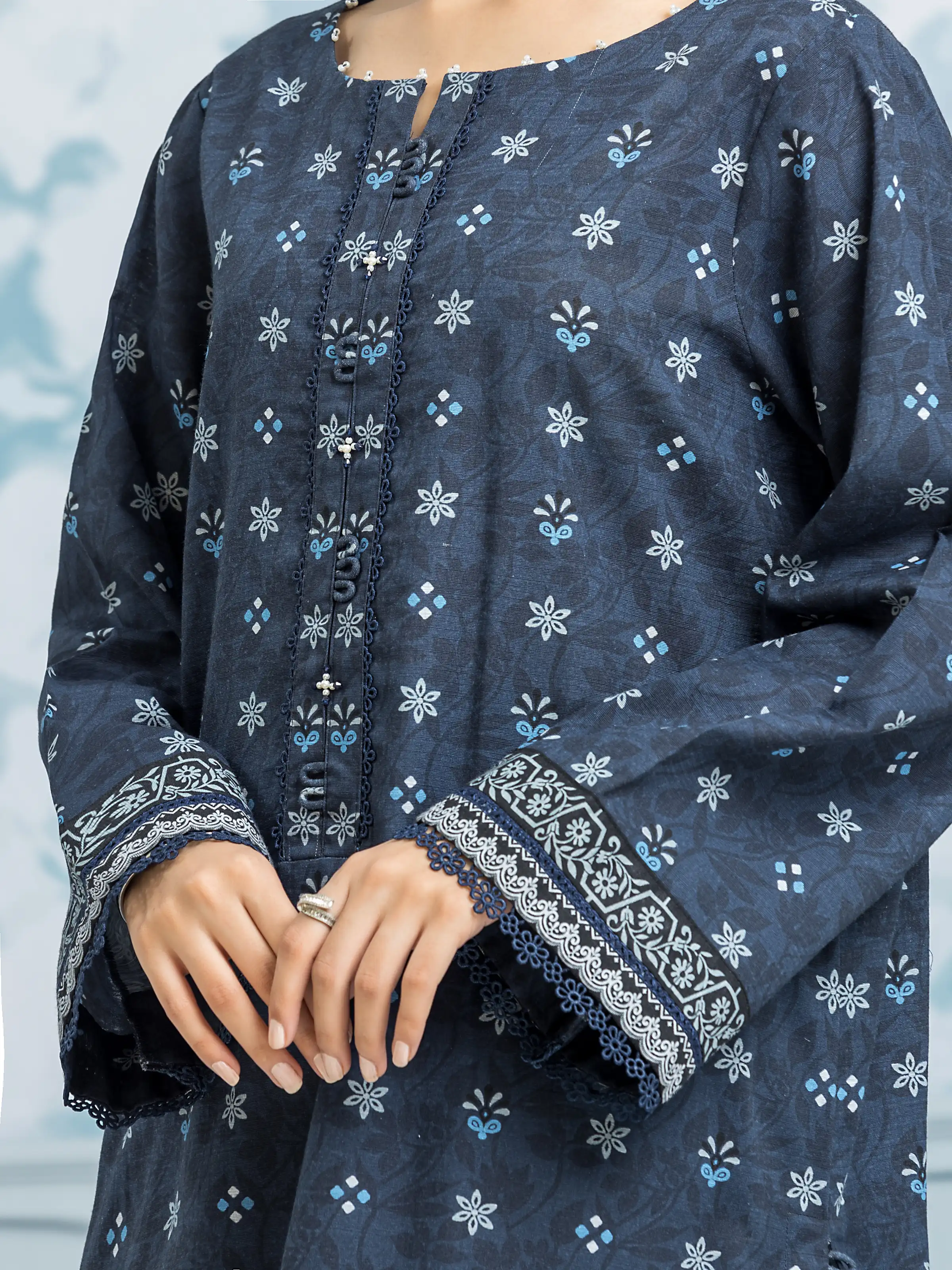 Printed Khaddar Shirt Dupatta - EWU24A3-29302SD - Image 2