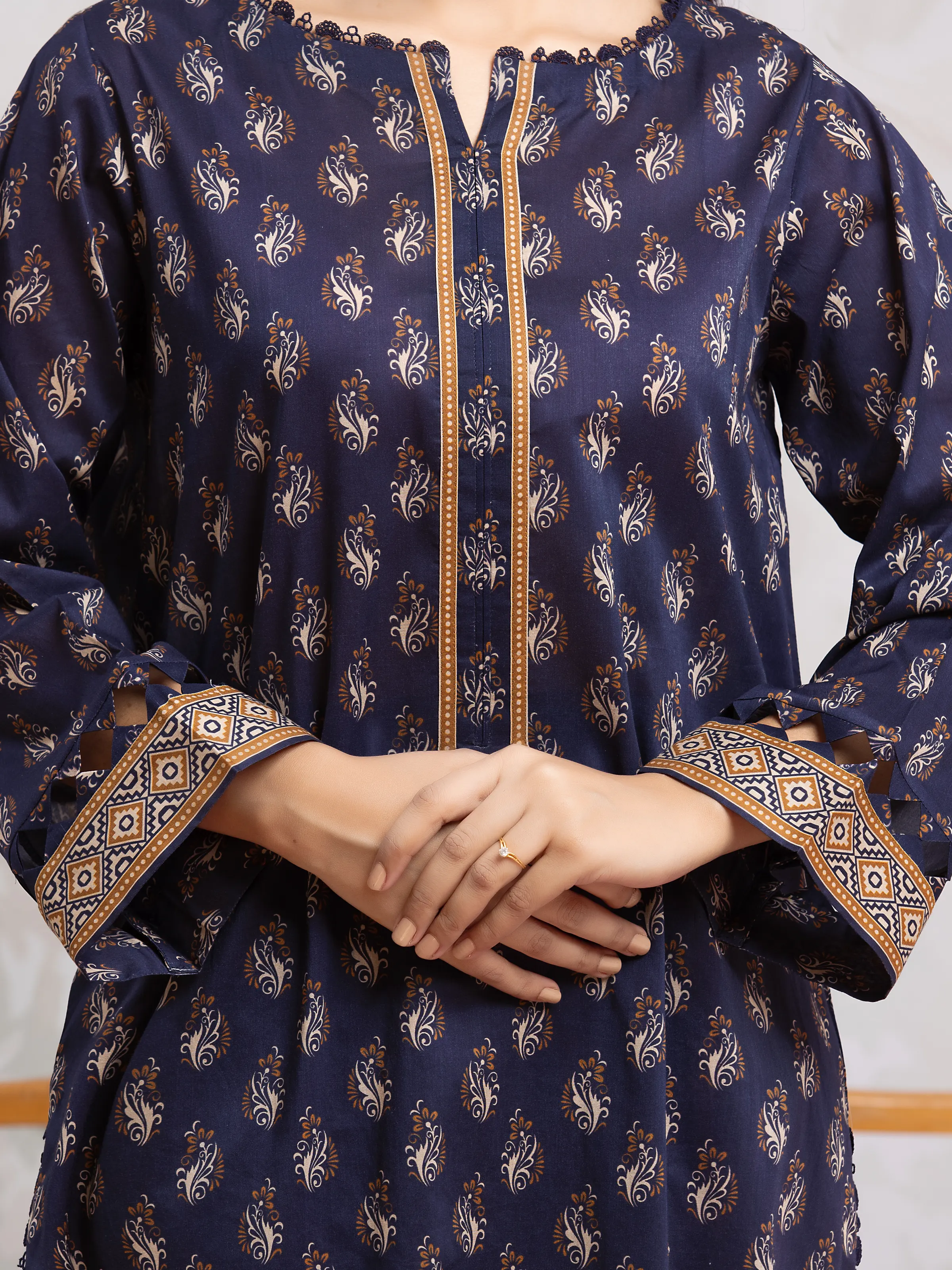 Printed Khaddar Suit - EWU24A3-29597-3P - Image 4