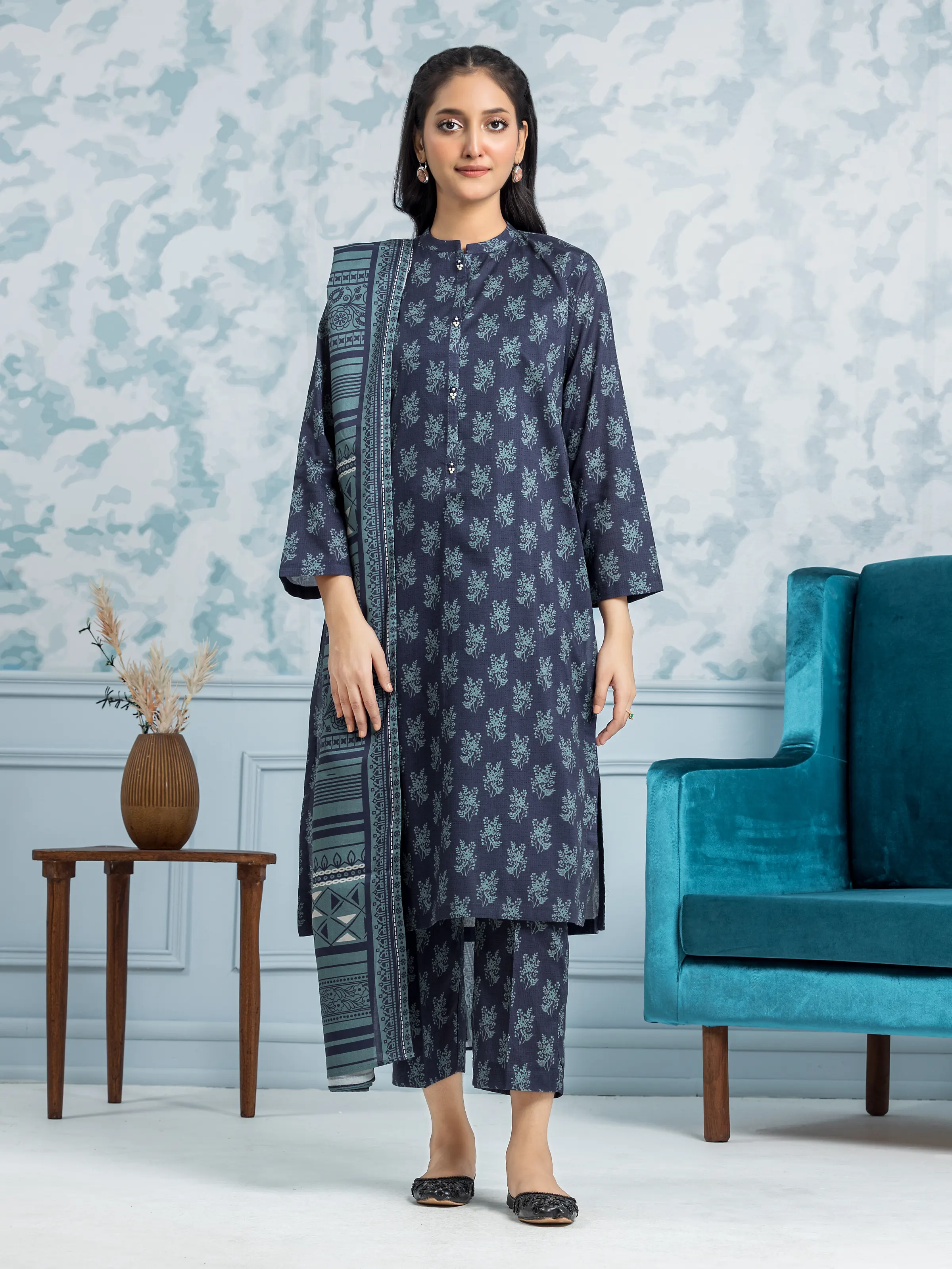 Printed Khaddar Suit - EWU24A3-29710-3P