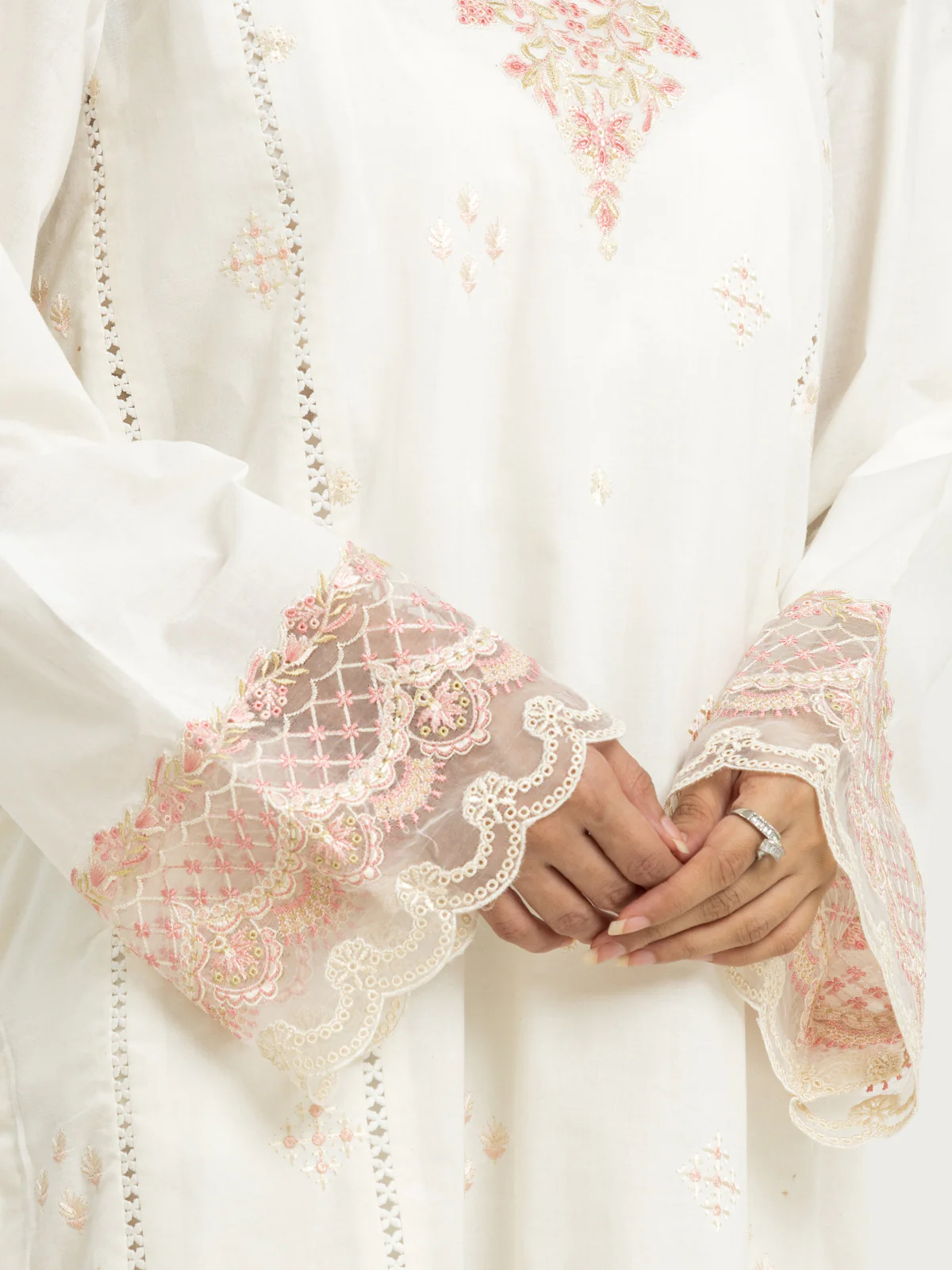 Embroidered Cambric Suit - EWU24V2-28623-3P - Image 3