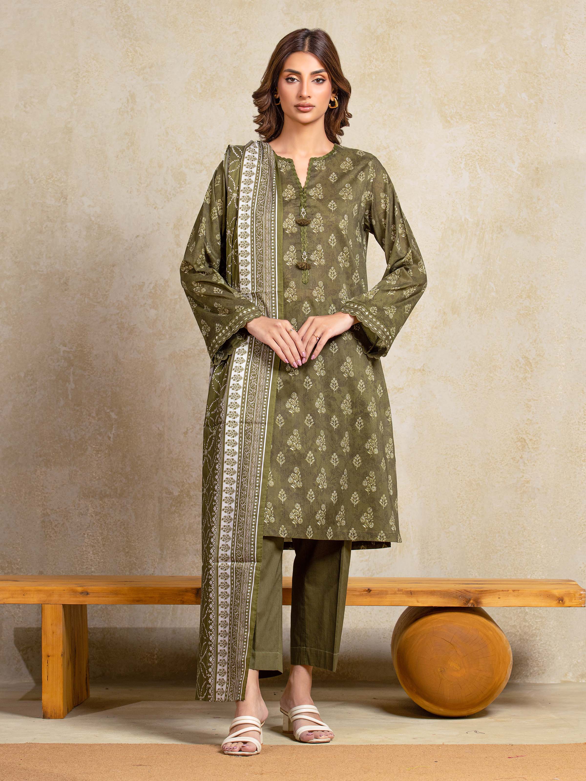 Printed Khaddar Suit - EWU5A3-35913-3P