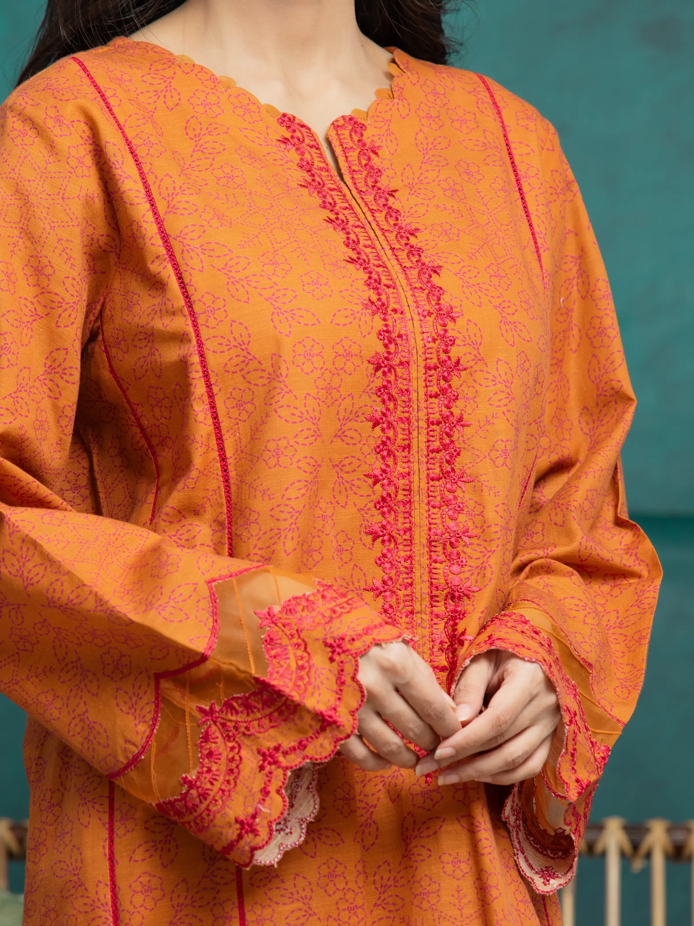 Embroidered Khaddar Suit - EWU24V11-30180-3P - Image 3