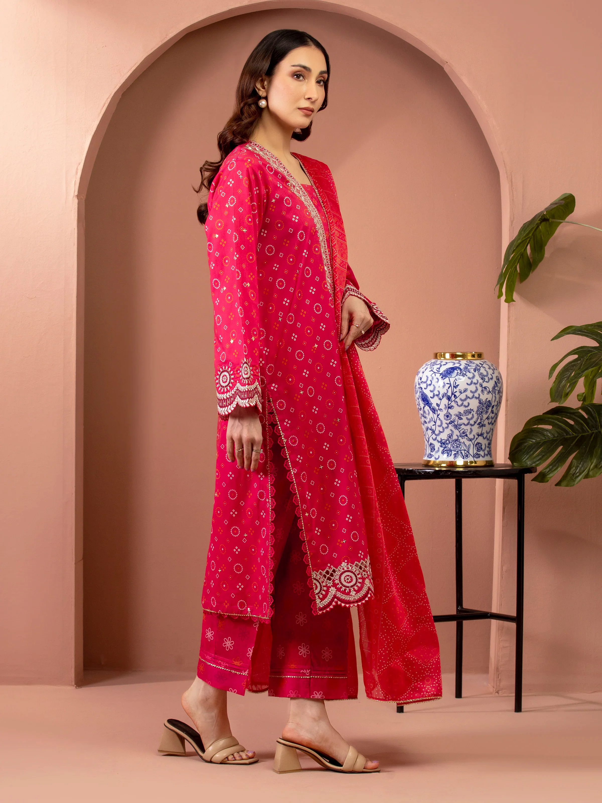 Embroidered Lawn Suit - EWU5V1-31418-3P - Image 5